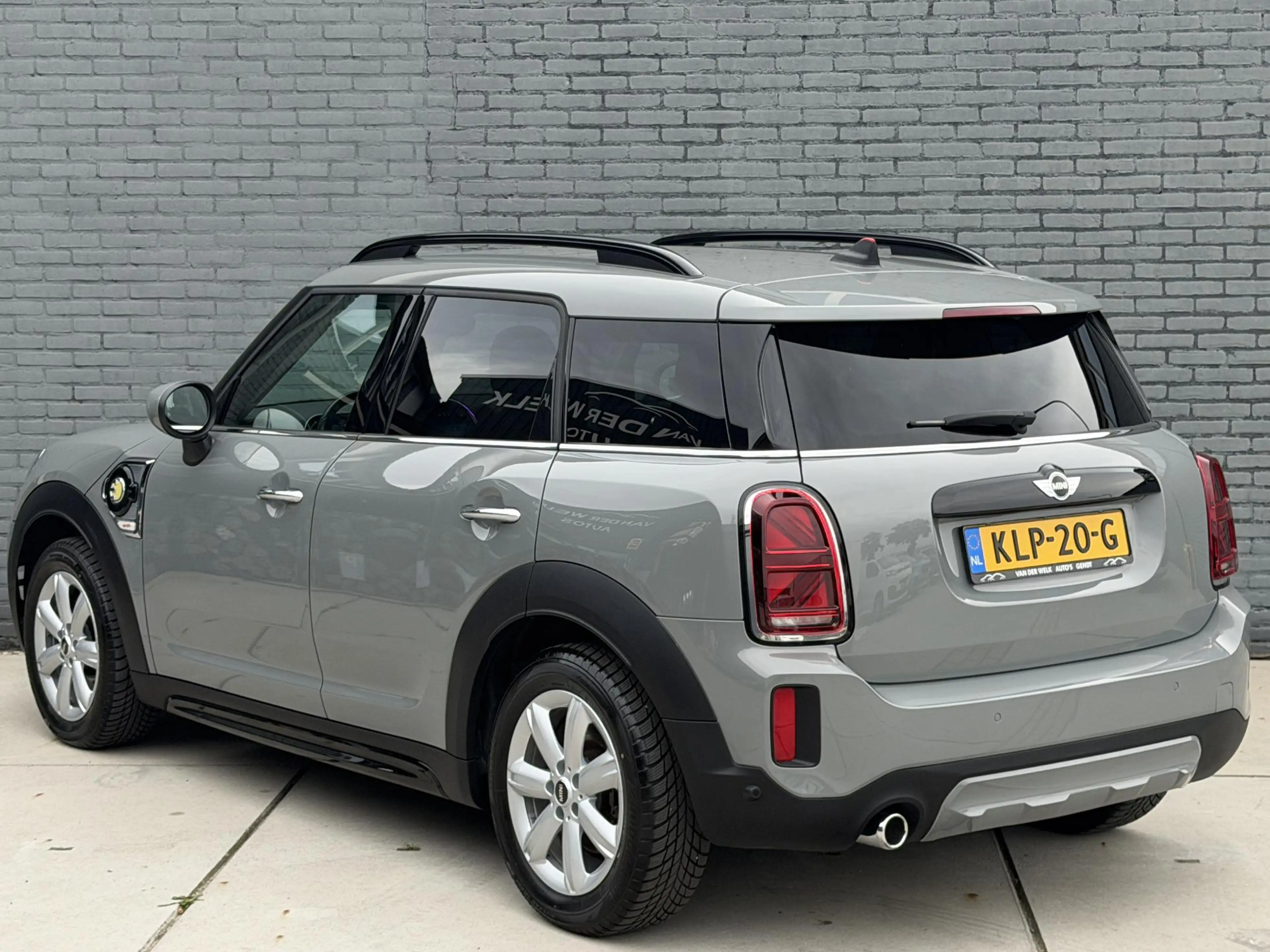 MINI Cooper SE Countryman 1.5 ALL4 — photo 3