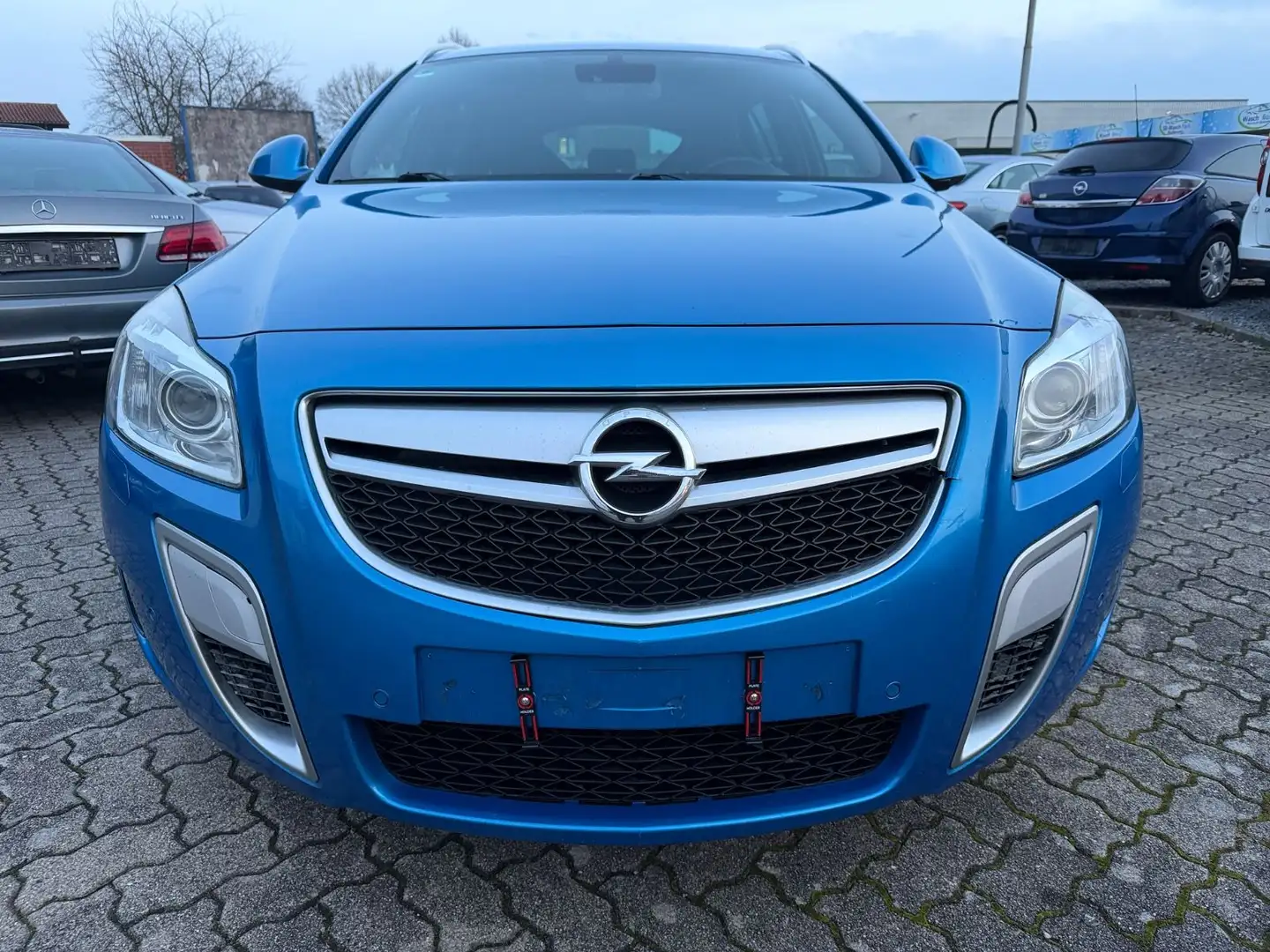 Opel Insignia A Sports Tourer OPC 4x4 Blau - 2