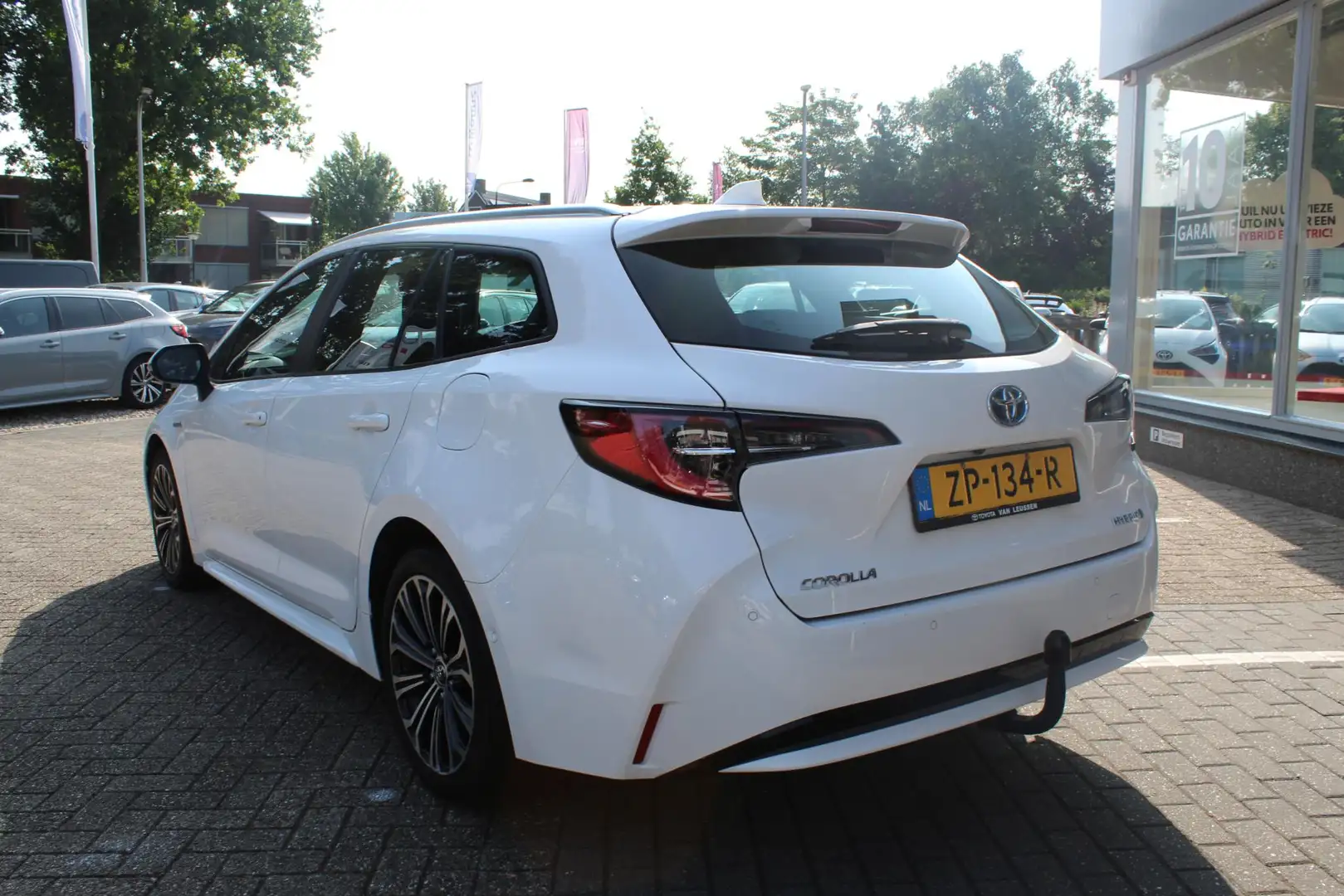 Toyota Corolla Touring Sports 1.8 HYBRID STYLE TREKHAAK PARK-SENS Weiß - 2