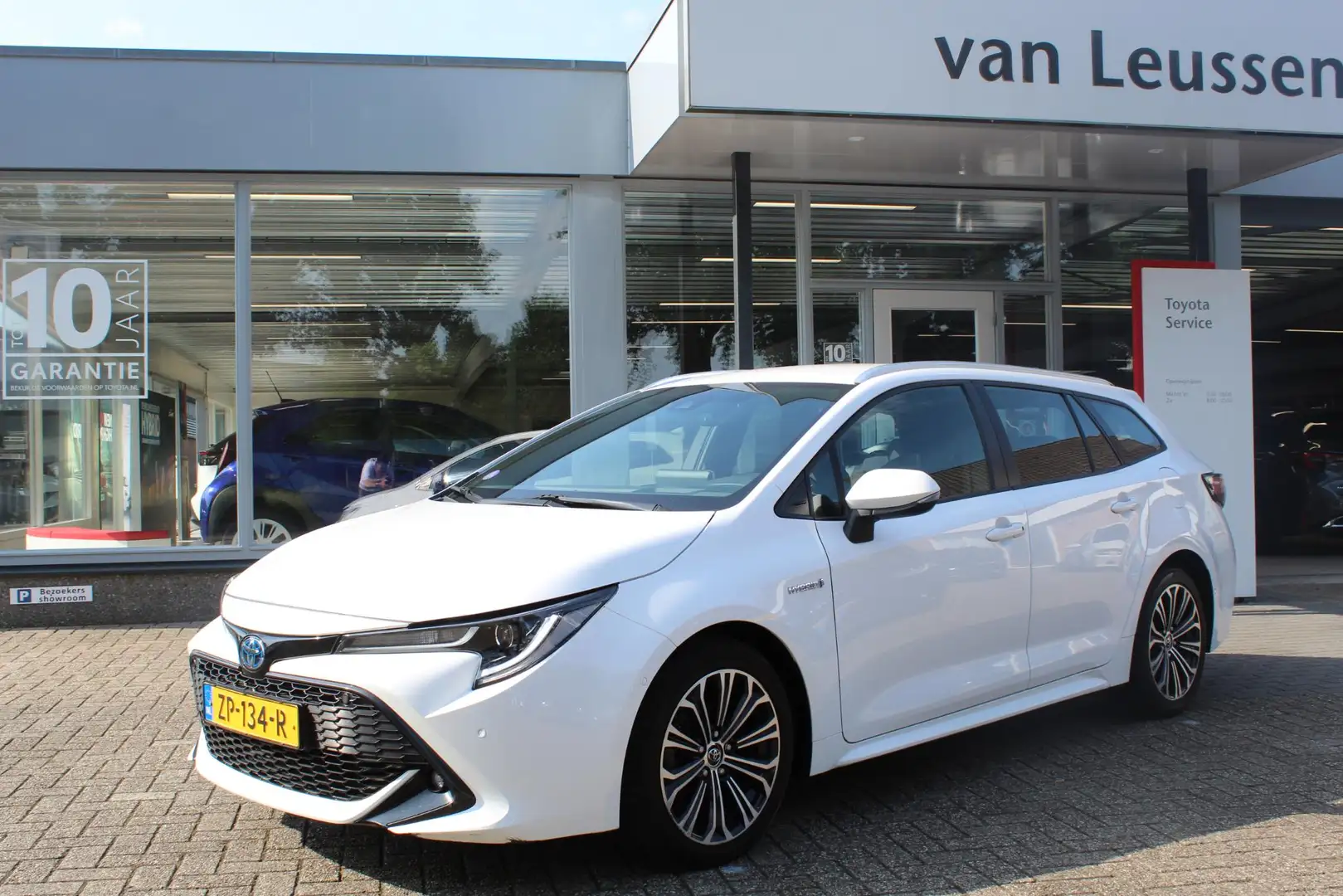 Toyota Corolla Touring Sports 1.8 HYBRID STYLE TREKHAAK PARK-SENS Weiß - 1