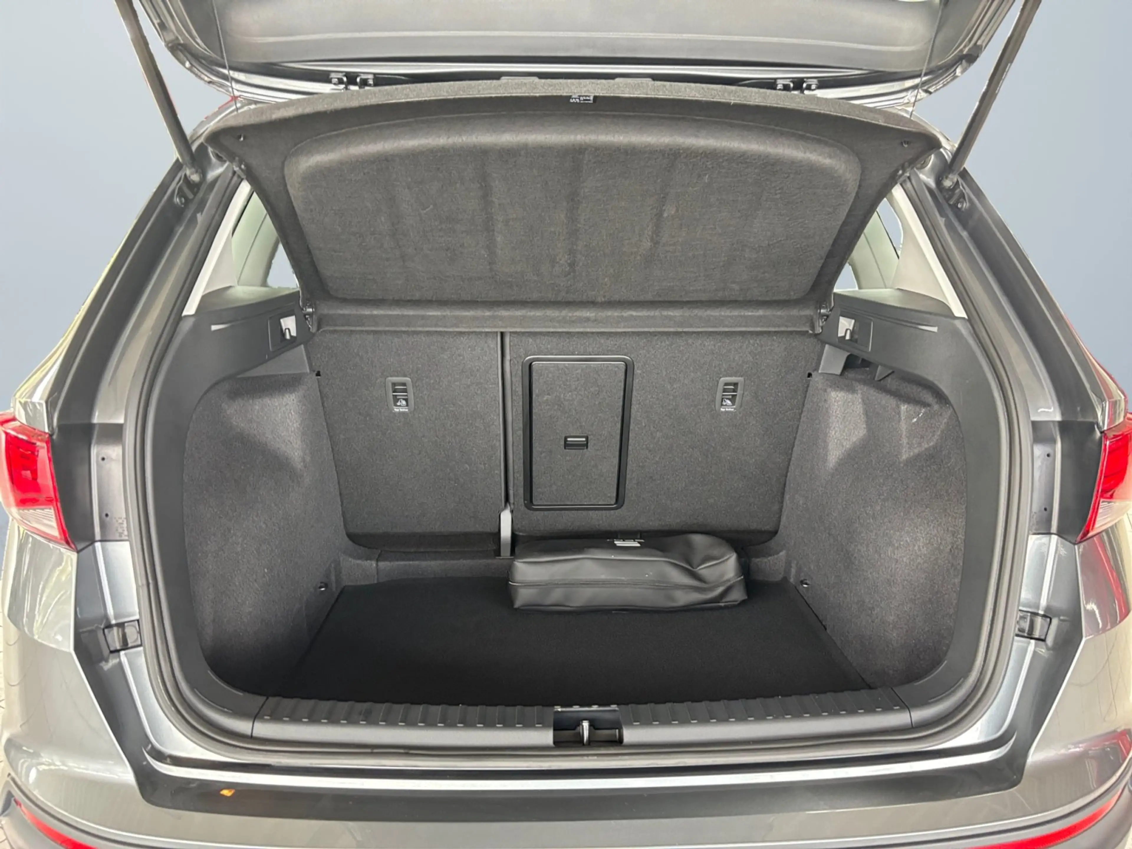 SEAT Ateca Style 1.5 TSI ACT DSG Rückfahrkamera — photo 14