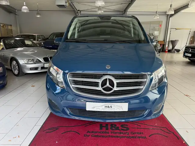 Mercedes-Benz Unknown Model view 2