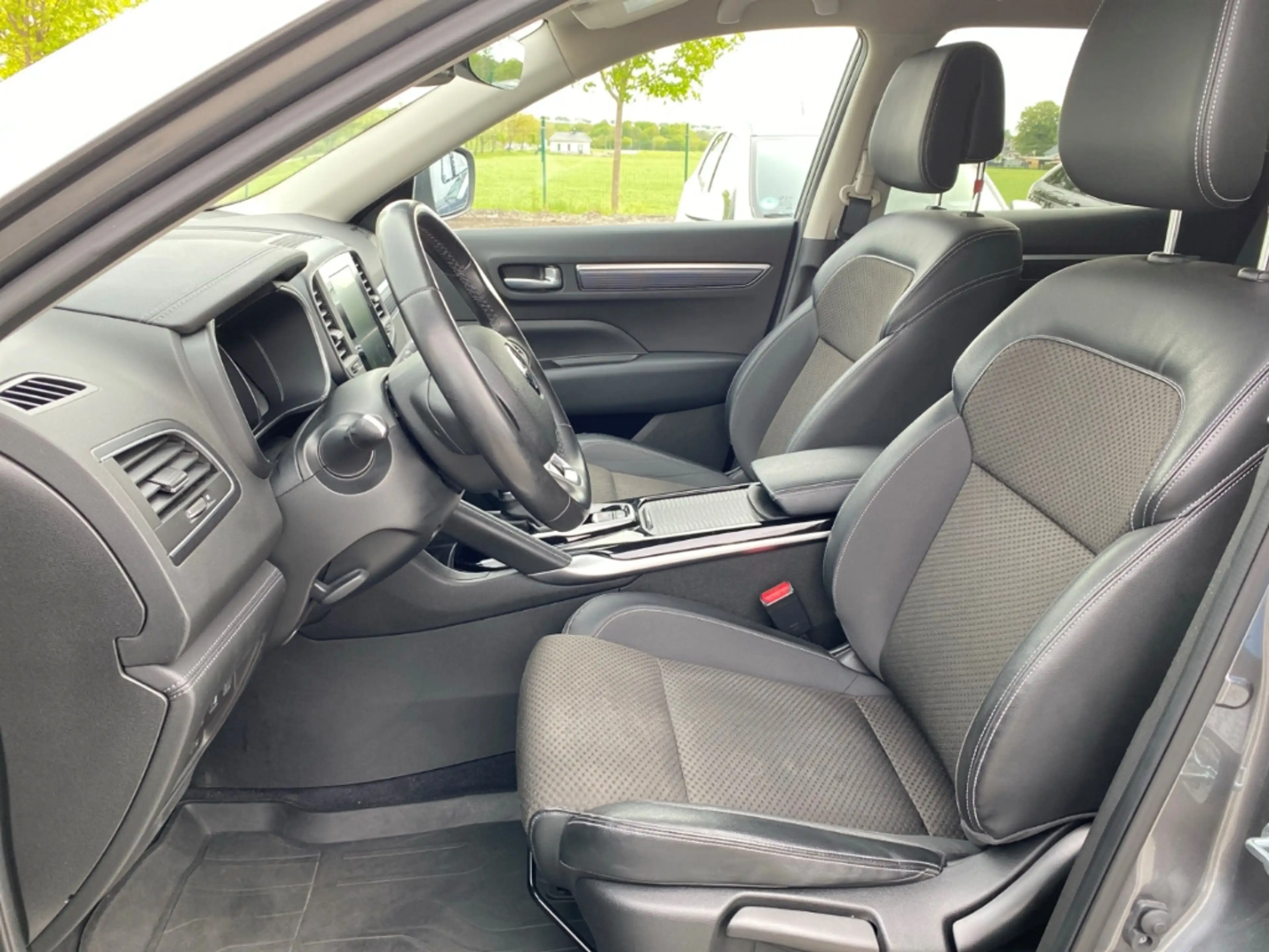 Renault Koleos Techno 4WD 2,0 Blue dCi 4x4+Automatik — photo 9