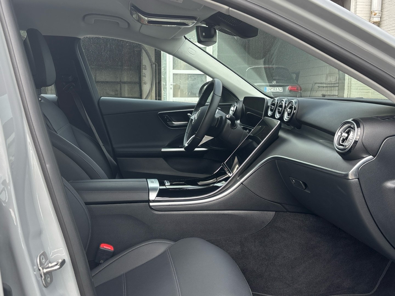 Mercedes-Benz C 400 e 4M Avantgarde Premium Digital-L. 360°-K. — photo 13