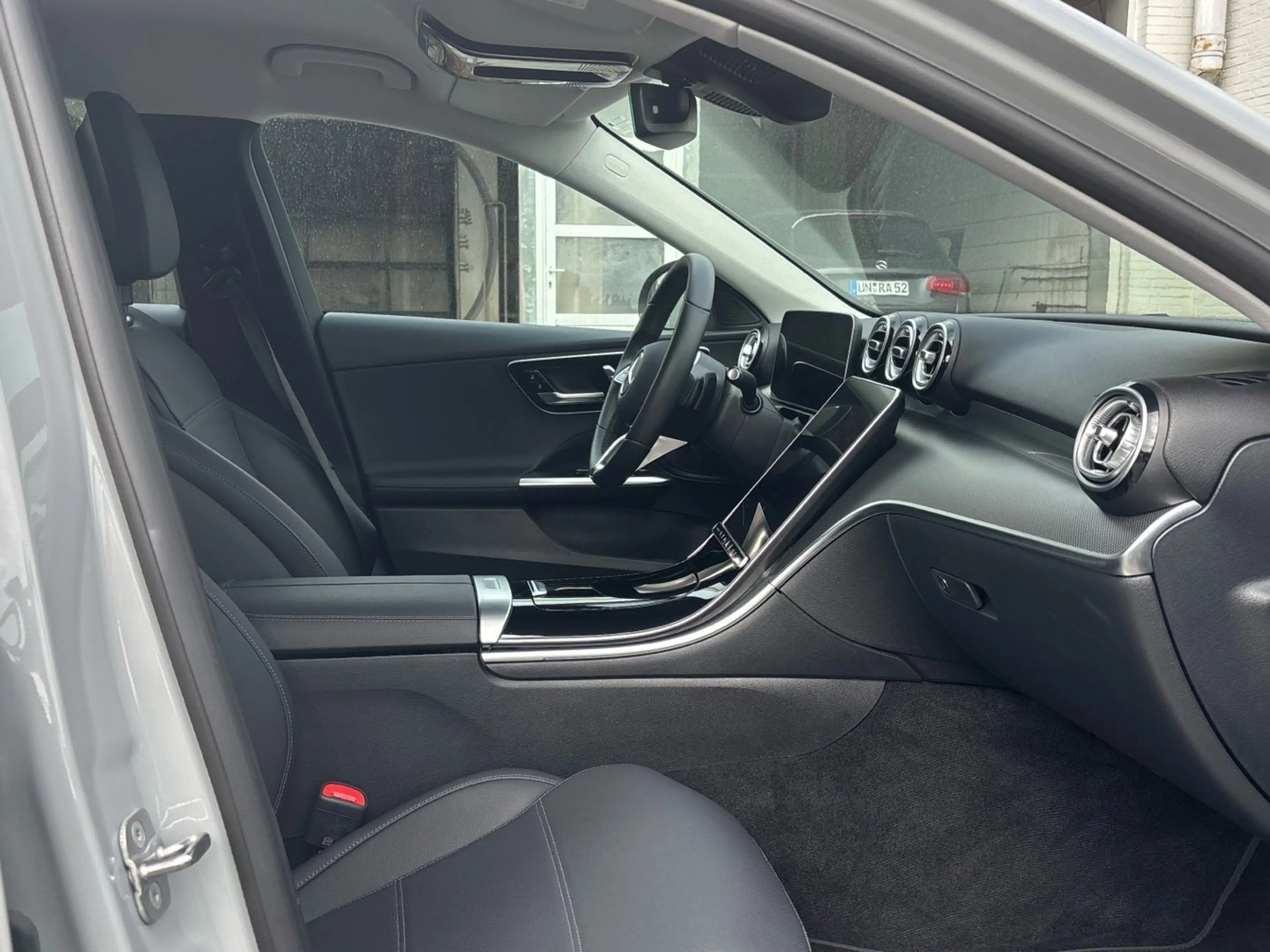 Mercedes-Benz C 400 e 4M Avantgarde Premium Digital-L. 360°-K. — photo 13