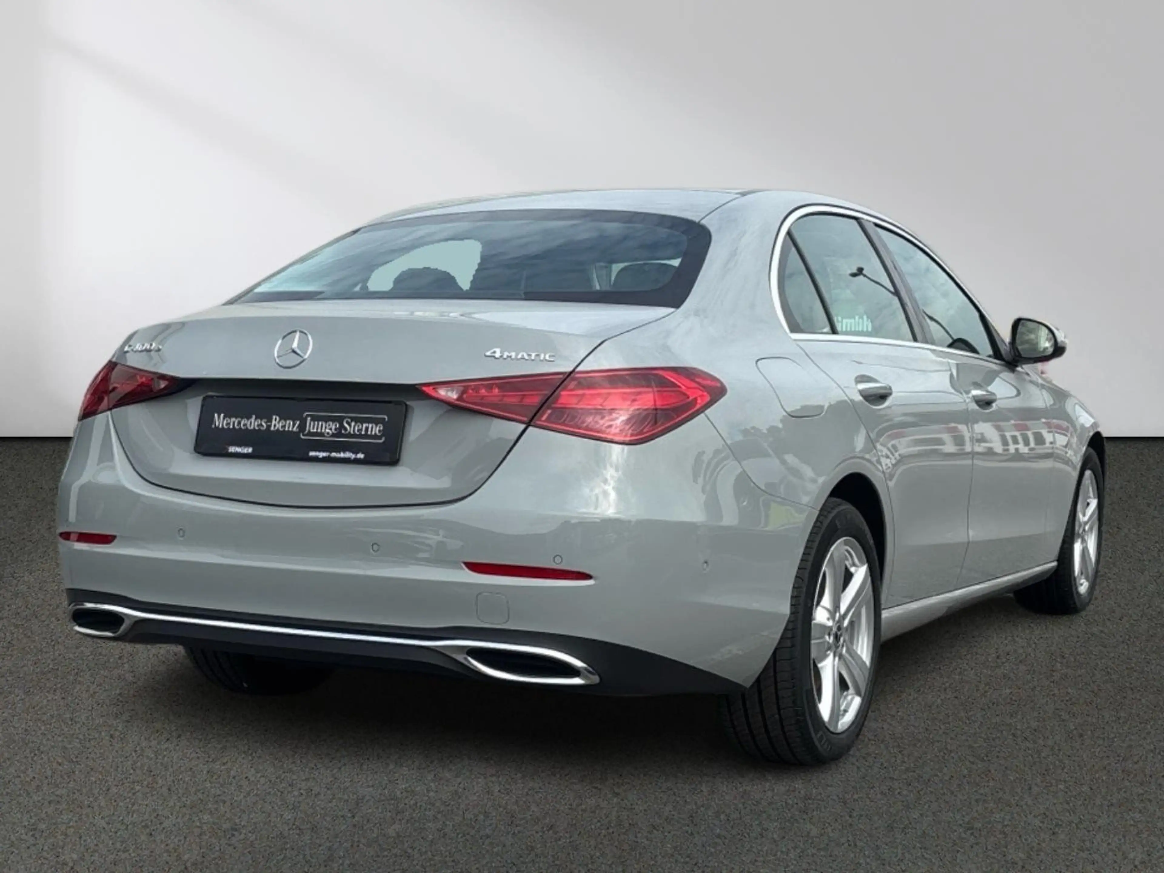Mercedes-Benz C 400 e 4M Avantgarde Premium Digital-L. 360°-K. — photo 3