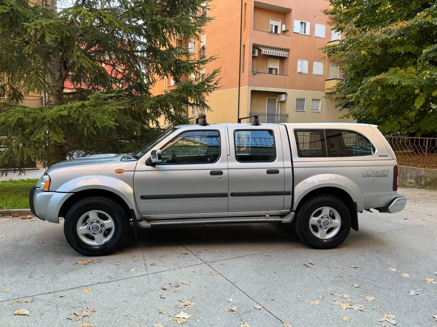 Nissan Pick Up Double Cab Navara 2.5 td 133cv Argento - 2