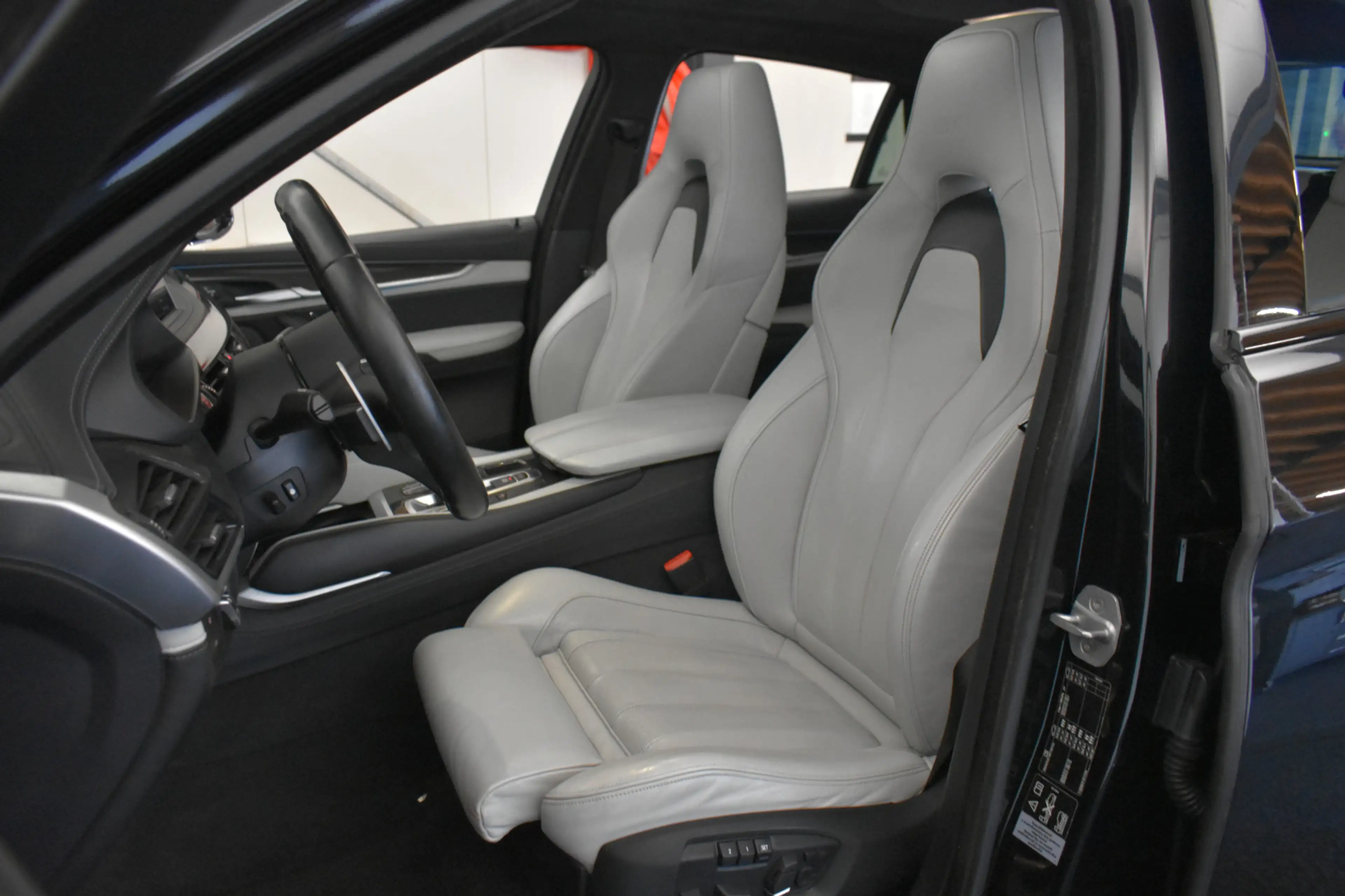 BMW X6 576PK X6M Pano Dascam v+a H&K Memory EL aKlep+Trek — photo 2