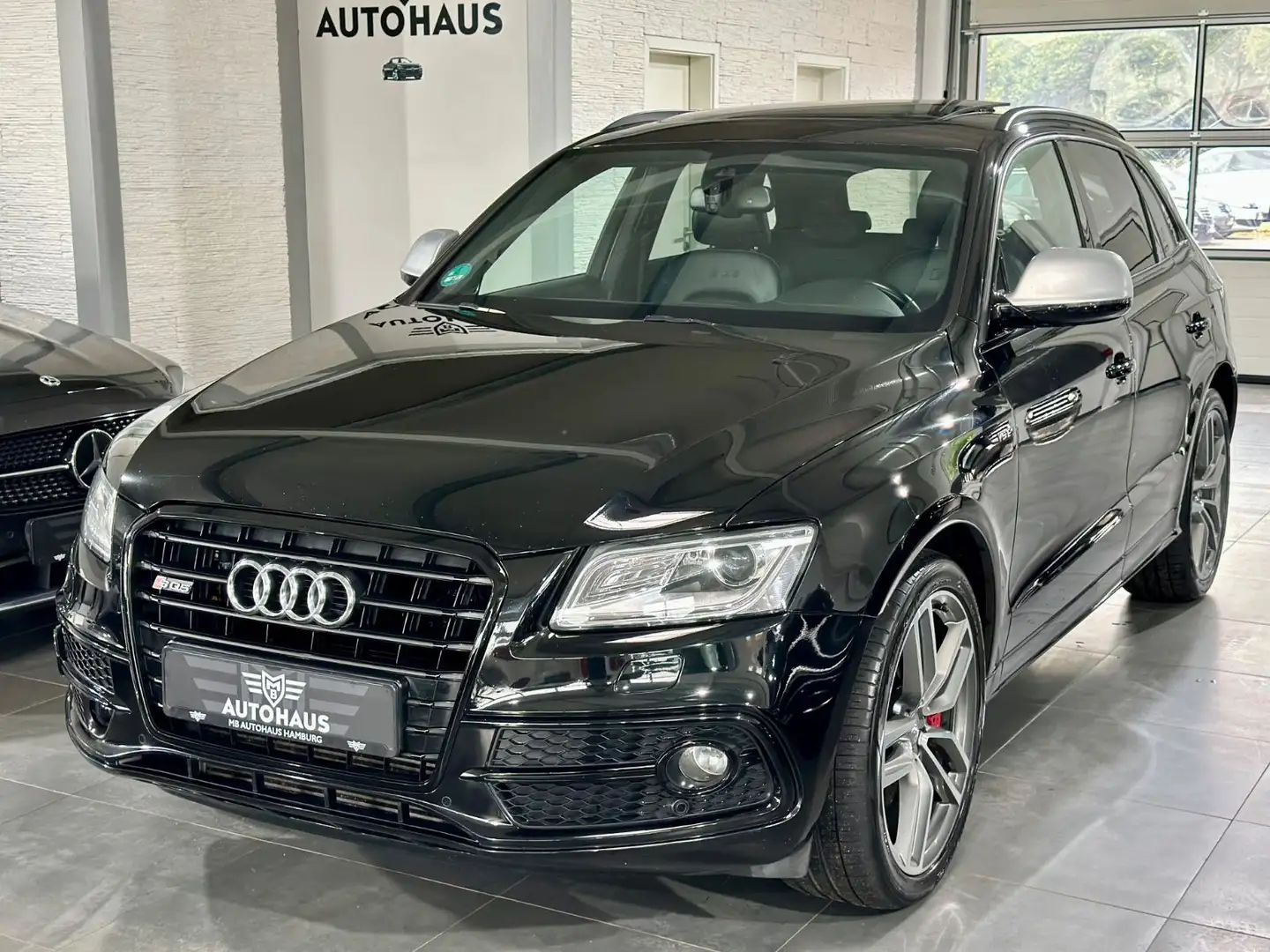 Audi SQ5 3.0 TDI Competition quattro,Pano,LED,VOLL Schwarz - 1