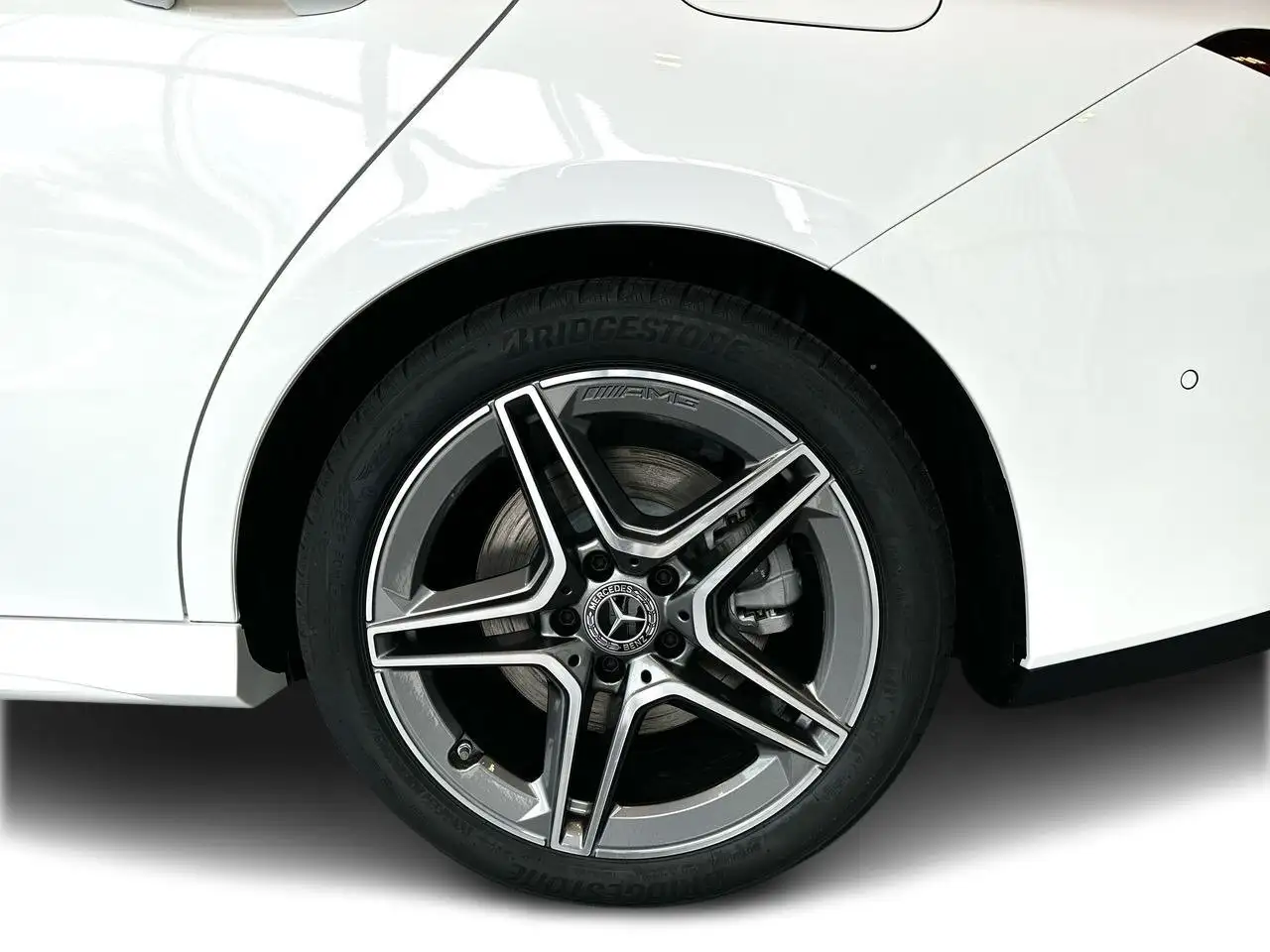 Mercedes-Benz CLA снимка Mercedes-Benz CLA