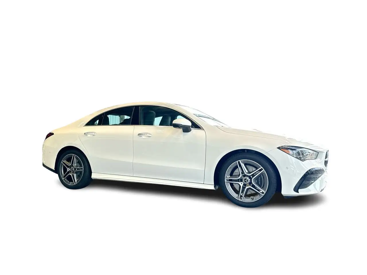 Mercedes-Benz CLA снимка Mercedes-Benz CLA
