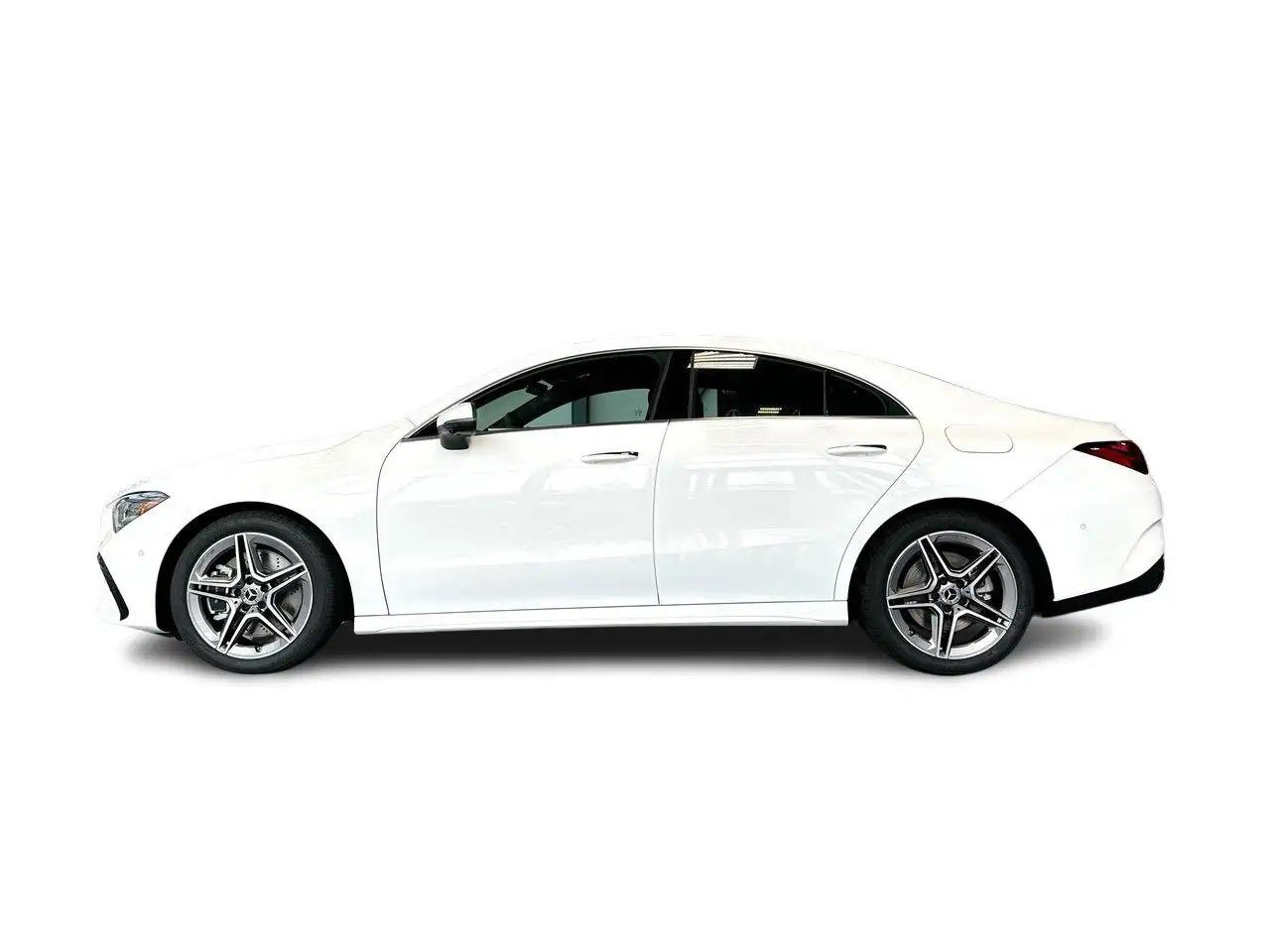Mercedes-Benz CLA снимка Mercedes-Benz CLA