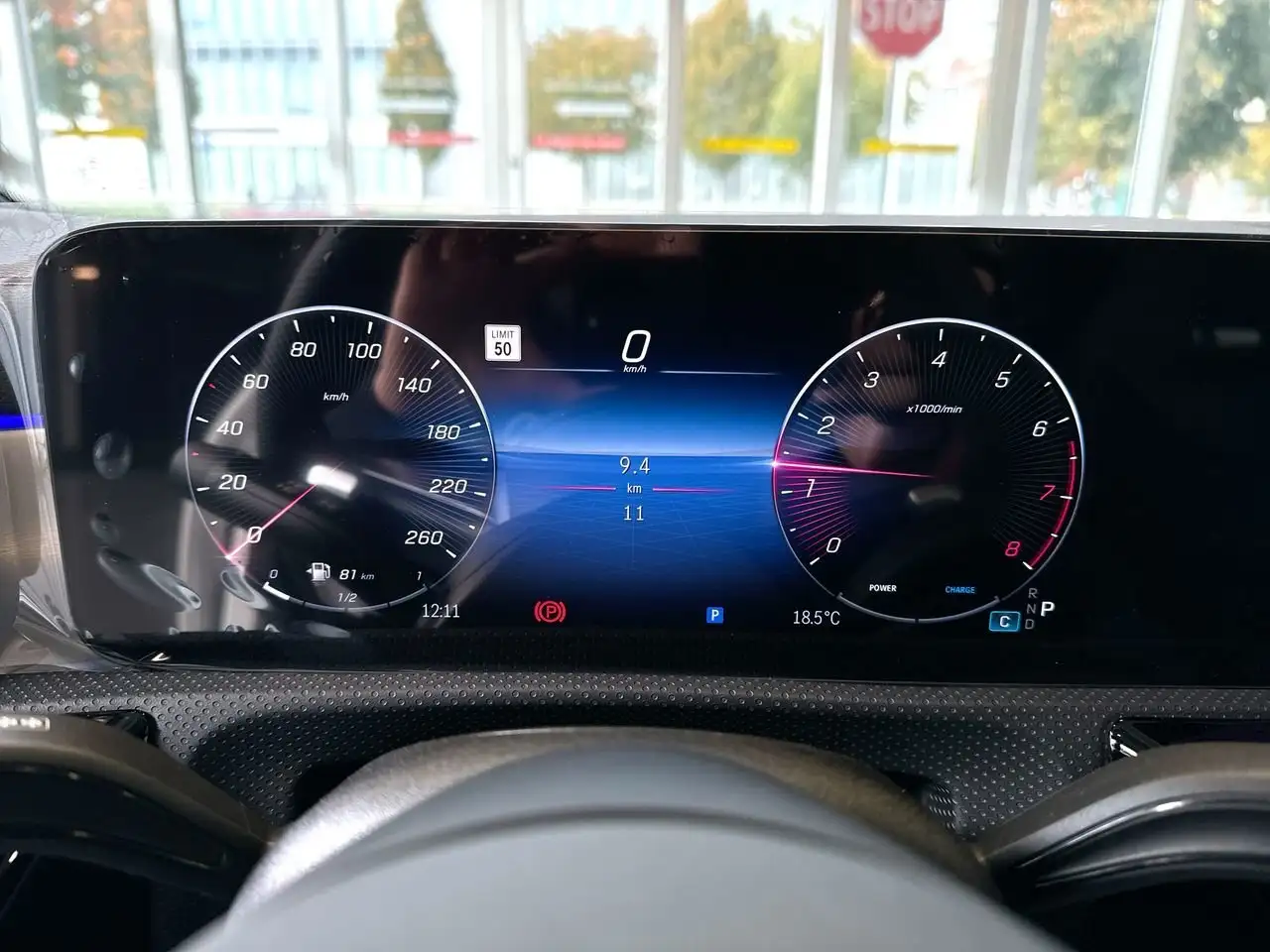 Mercedes-Benz CLA снимка Mercedes-Benz CLA
