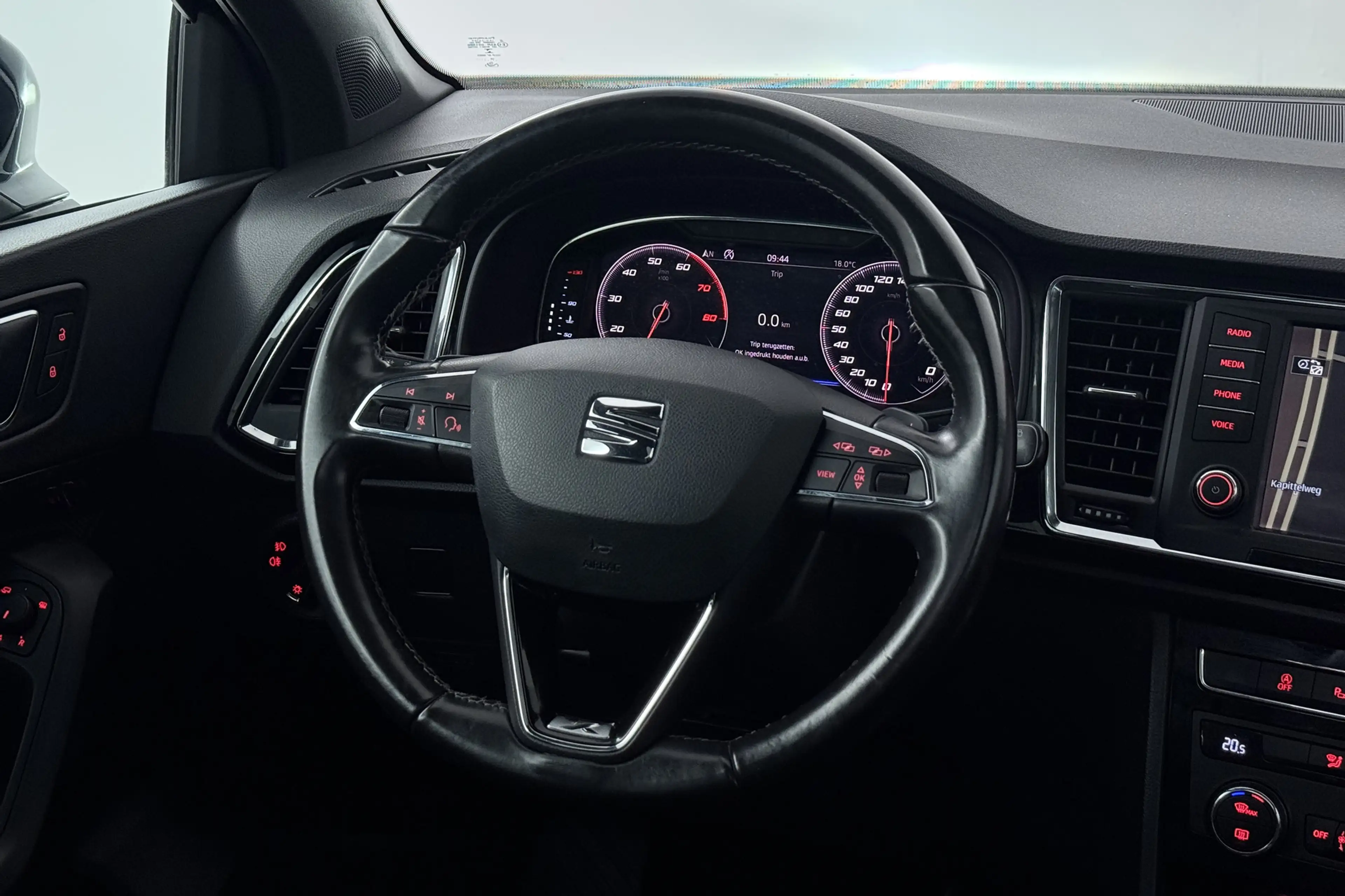 SEAT Ateca 1.4 EcoTSI Xcellence (PANORAMADAK, CAMERA, STOELVE — photo 4