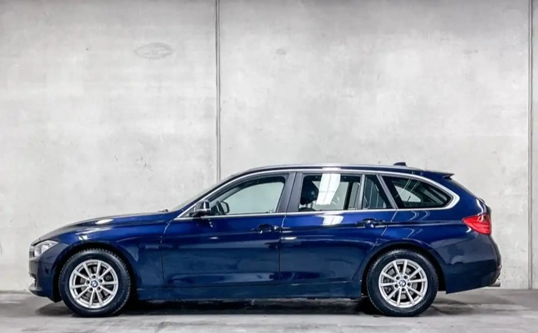 BMW 318 Advantage Business Aut. Blu/Azzurro - 1