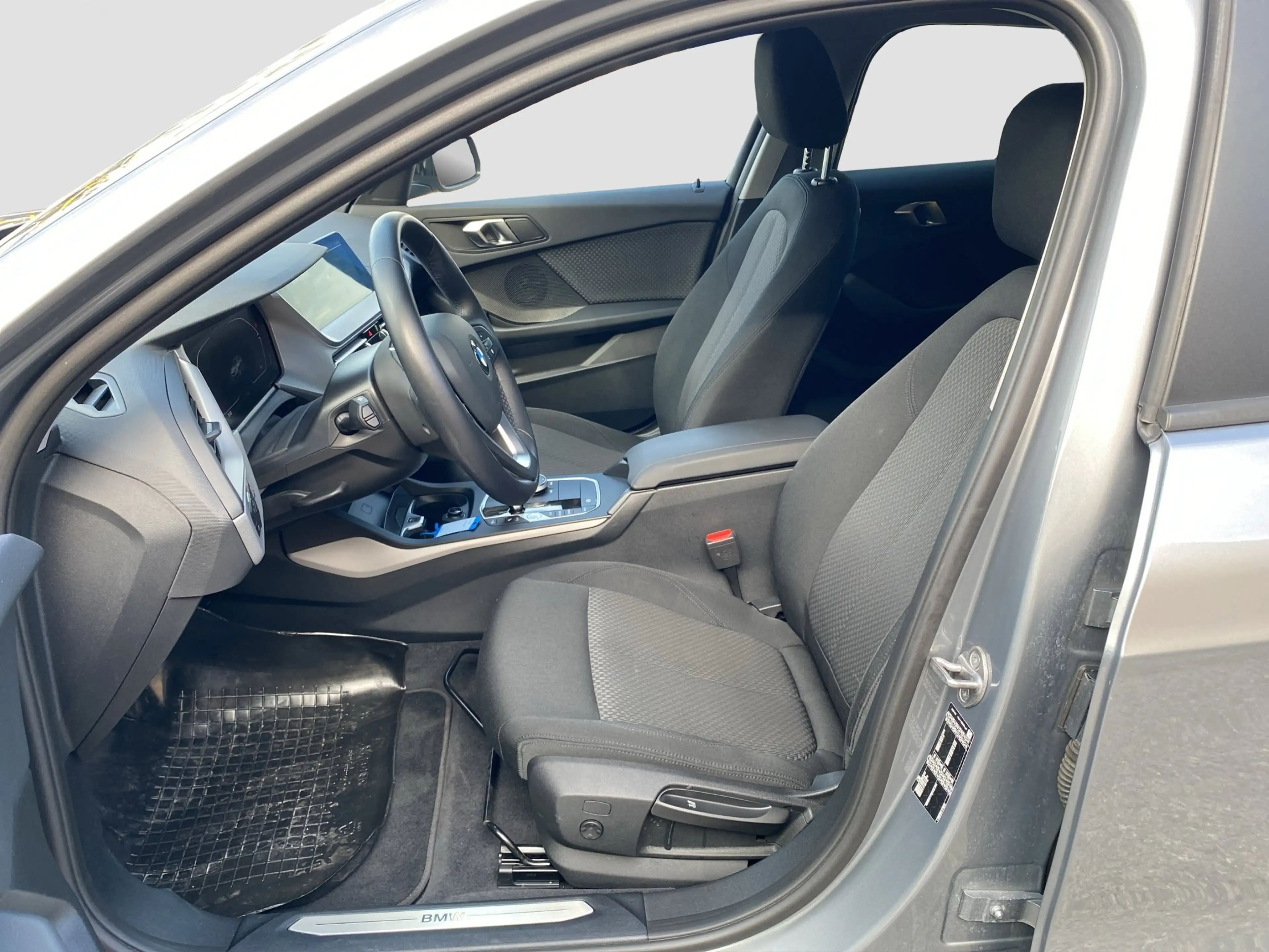 BMW 118 d Advantage LED ACC DrvAss Navi PDC Klima DAB — photo 11