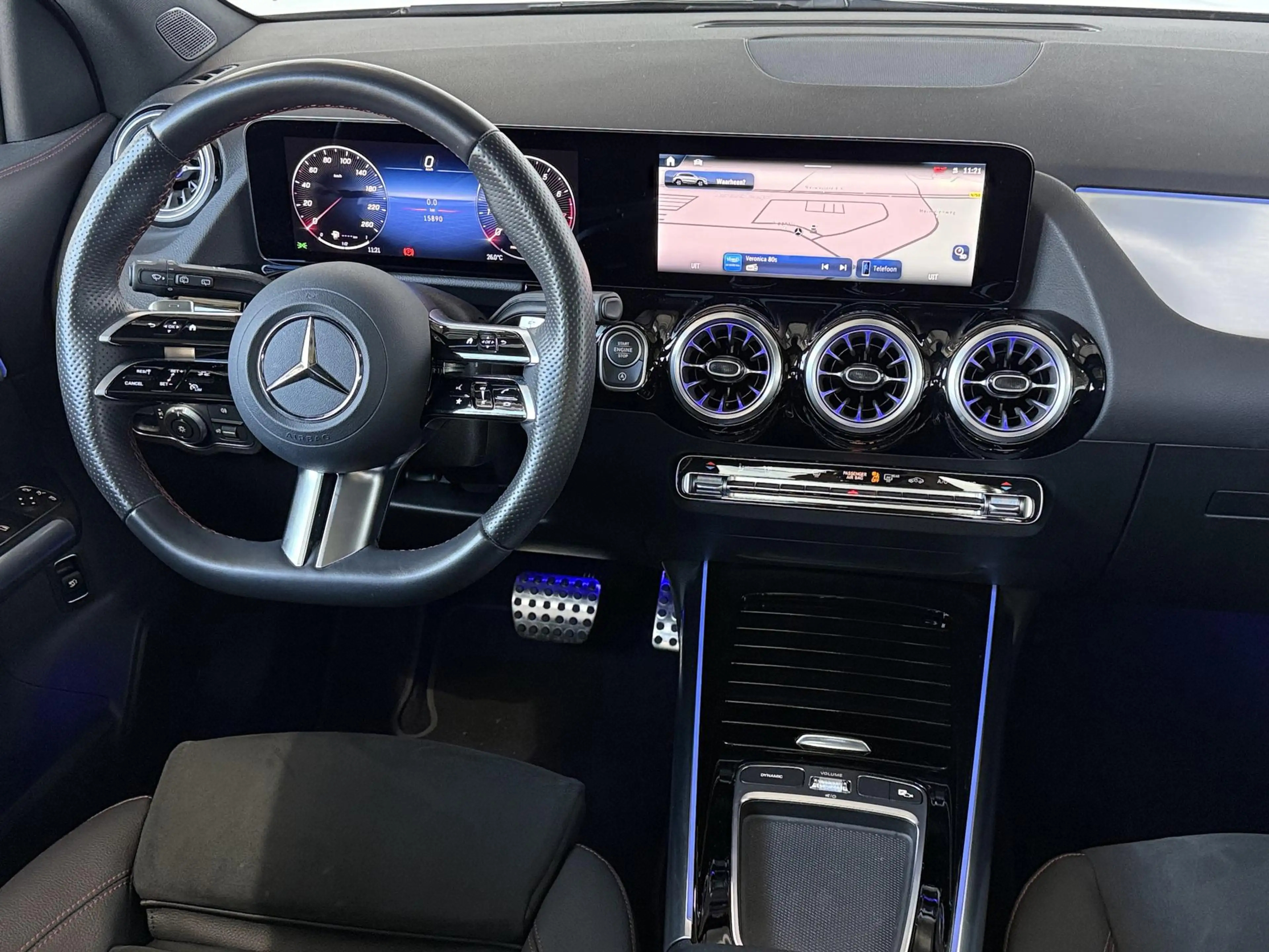 Mercedes-Benz GLA 180 AMG Line | Panoramaschuifdak | Night| Achteruitrij — photo 12