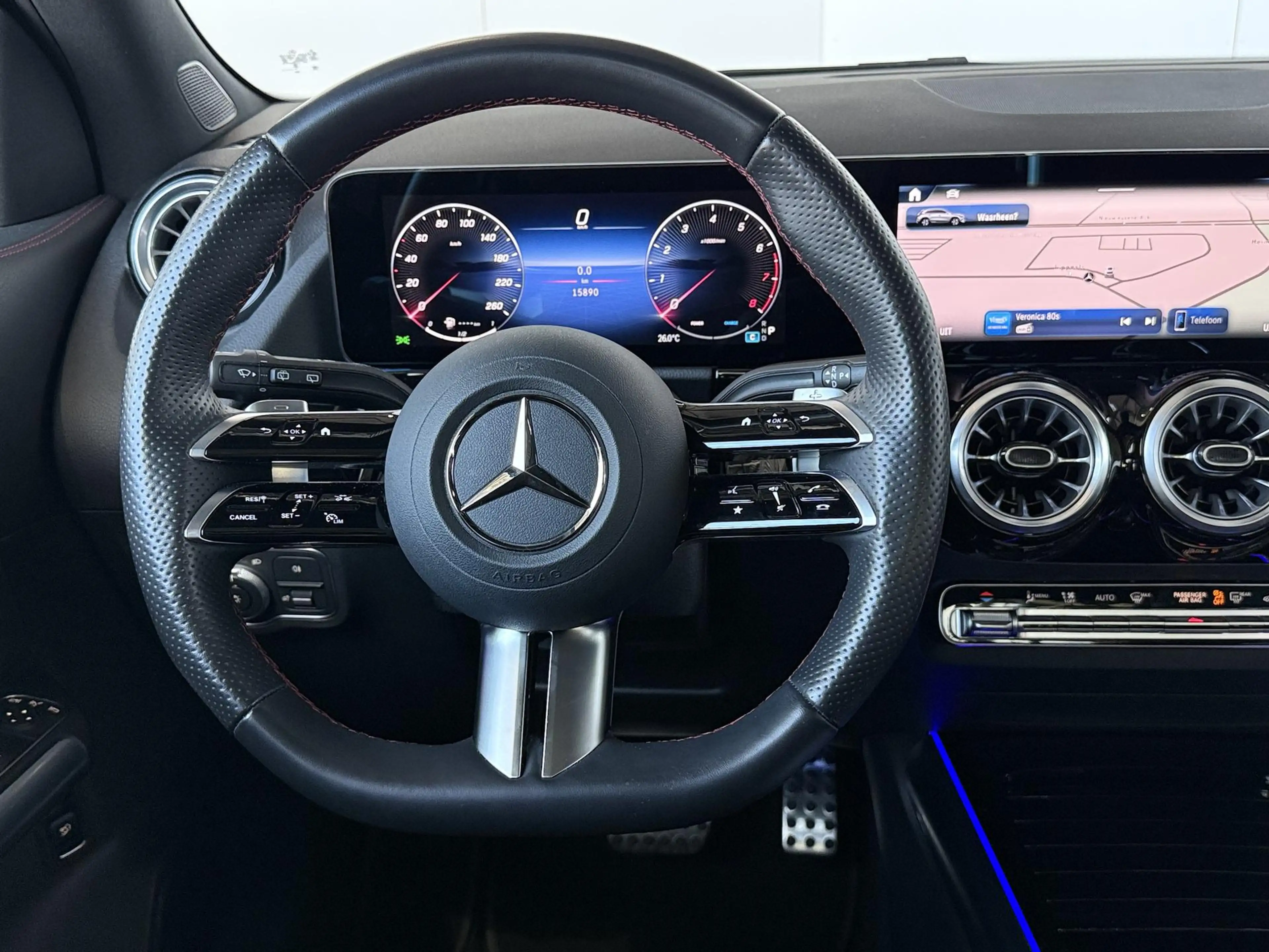 Mercedes-Benz GLA 180 AMG Line | Panoramaschuifdak | Night| Achteruitrij — photo 13