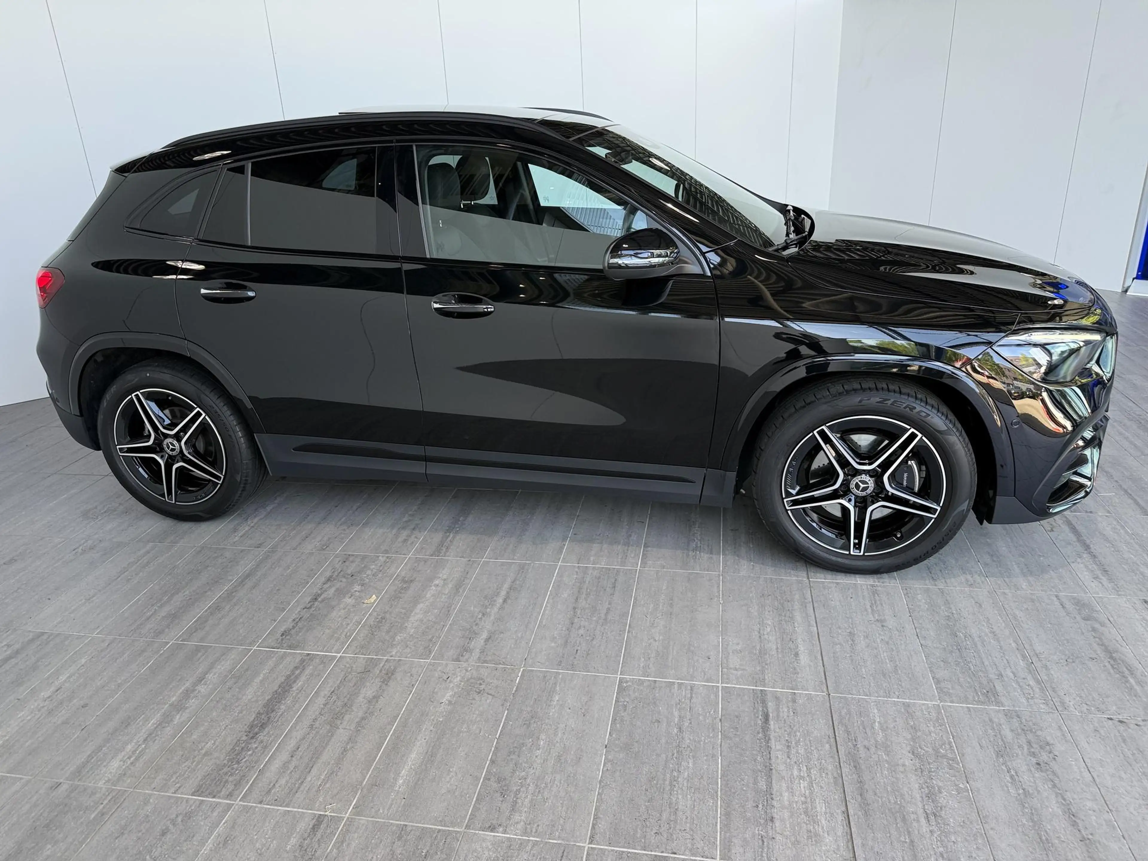 Mercedes-Benz GLA 180 AMG Line | Panoramaschuifdak | Night| Achteruitrij — photo 7
