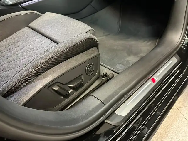 Audi A6 view 16