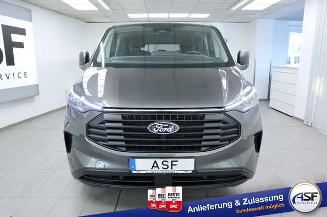 Ford Tourneo Custom view 3