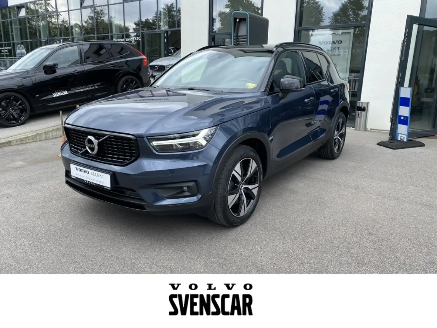 Volvo XC40 R Design Recharge Plug-In Hybrid 2WD T4 Twin Engin Blau - 1