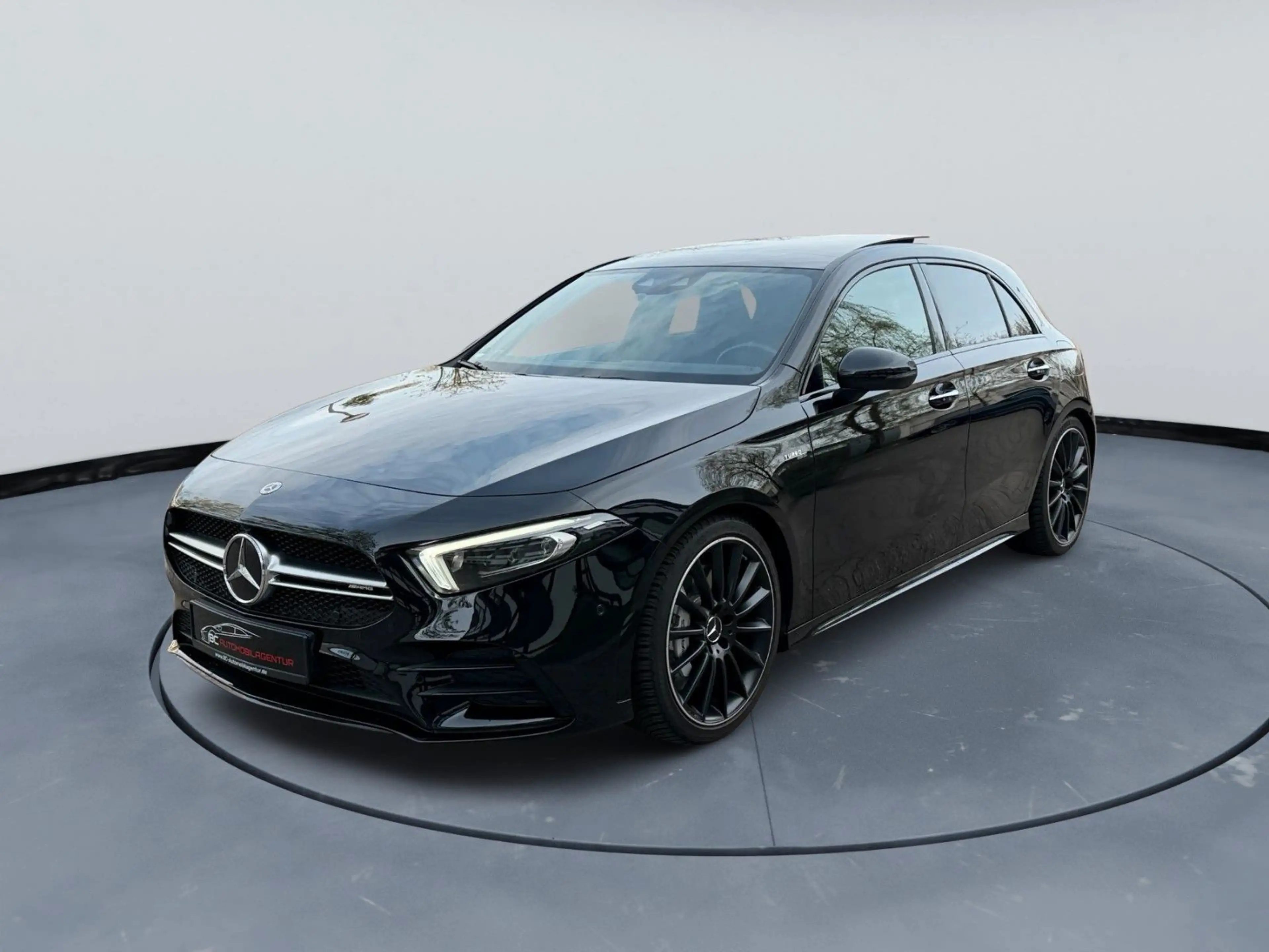 Mercedes-Benz A 35 AMG 4Matic/ BURMESTER/PANO/MEMORY/KEYLESS — photo 3
