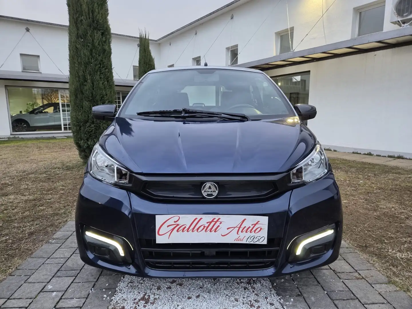 Aixam 500 500cc 8 CV DIESEL - SI GUIDA A 14 ANNI - SENZA VI Grau - 2