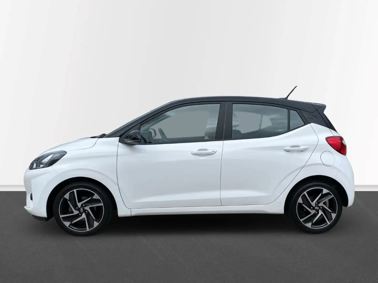 Hyundai i10 1.0 AT Trend Navi Klimaautom PDC SHZ LHZ Rü.CAM Weiß - 2