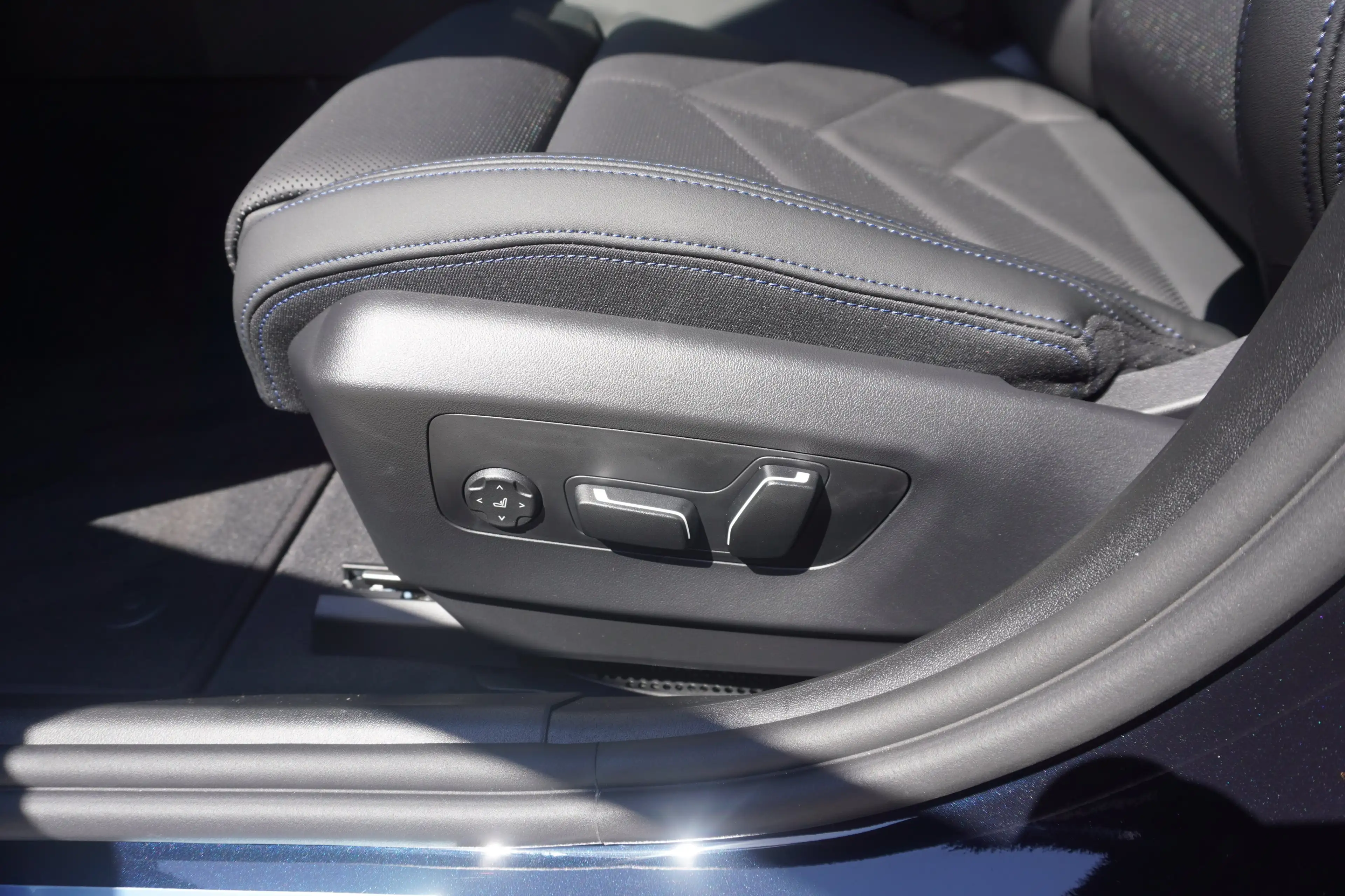 BMW 540 d xDrive Touring M Sport PRO AHK HeadUp 360Kamera — photo 15