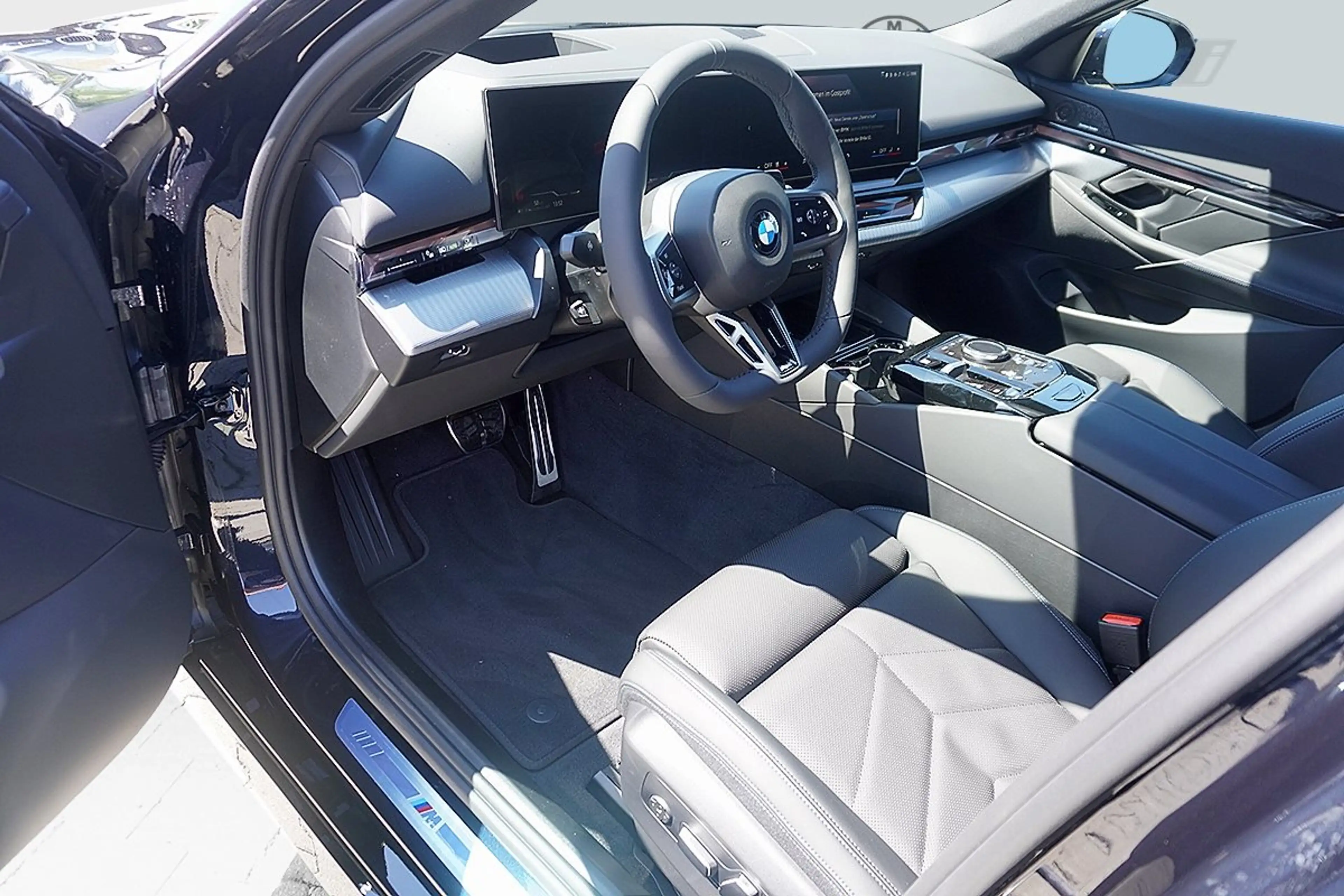 BMW 540 d xDrive Touring M Sport PRO AHK HeadUp 360Kamera — photo 2