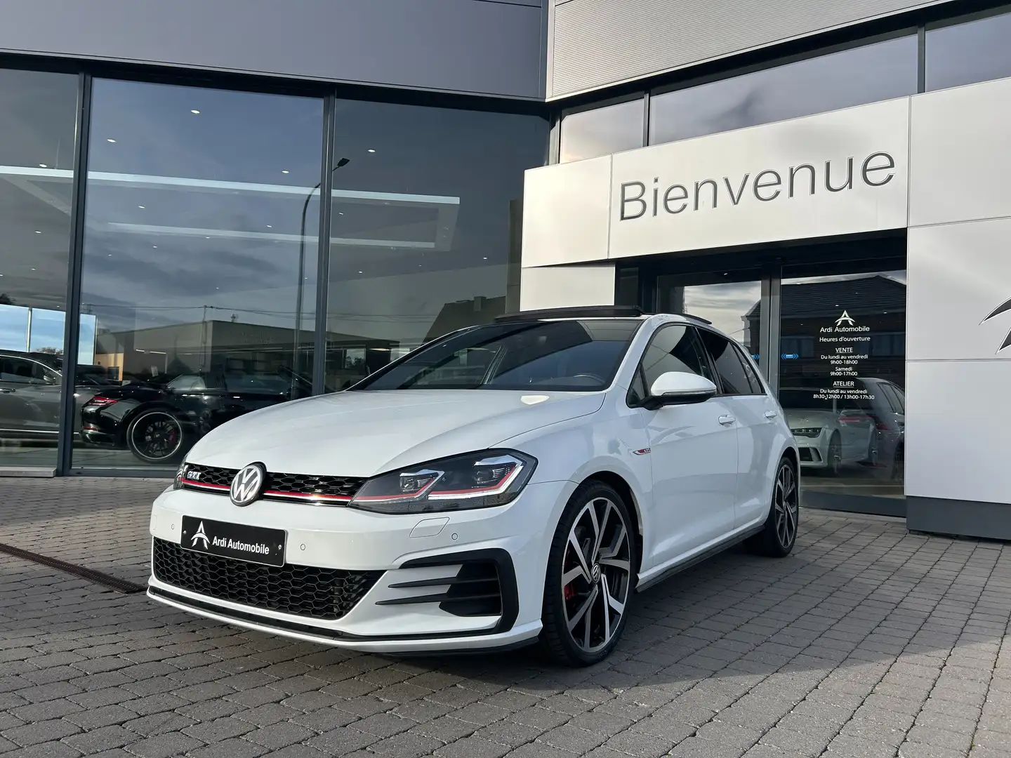 Volkswagen Golf GTI 2.0 TSI Performance DSG *GARANTIE*TOIT OUV*CARPLAY Blanc - 1