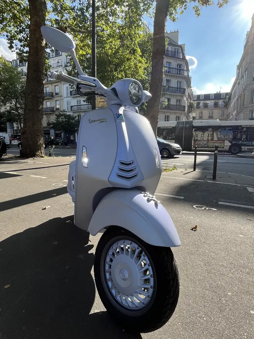 Vespa 946 Blauw - 2