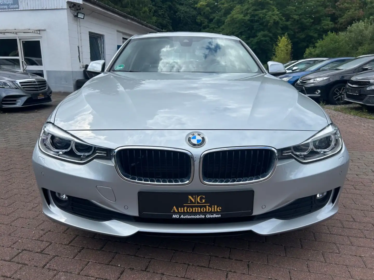 BMW 320 d Lim. Navi"BiXenon"HeadUp" Argent - 2