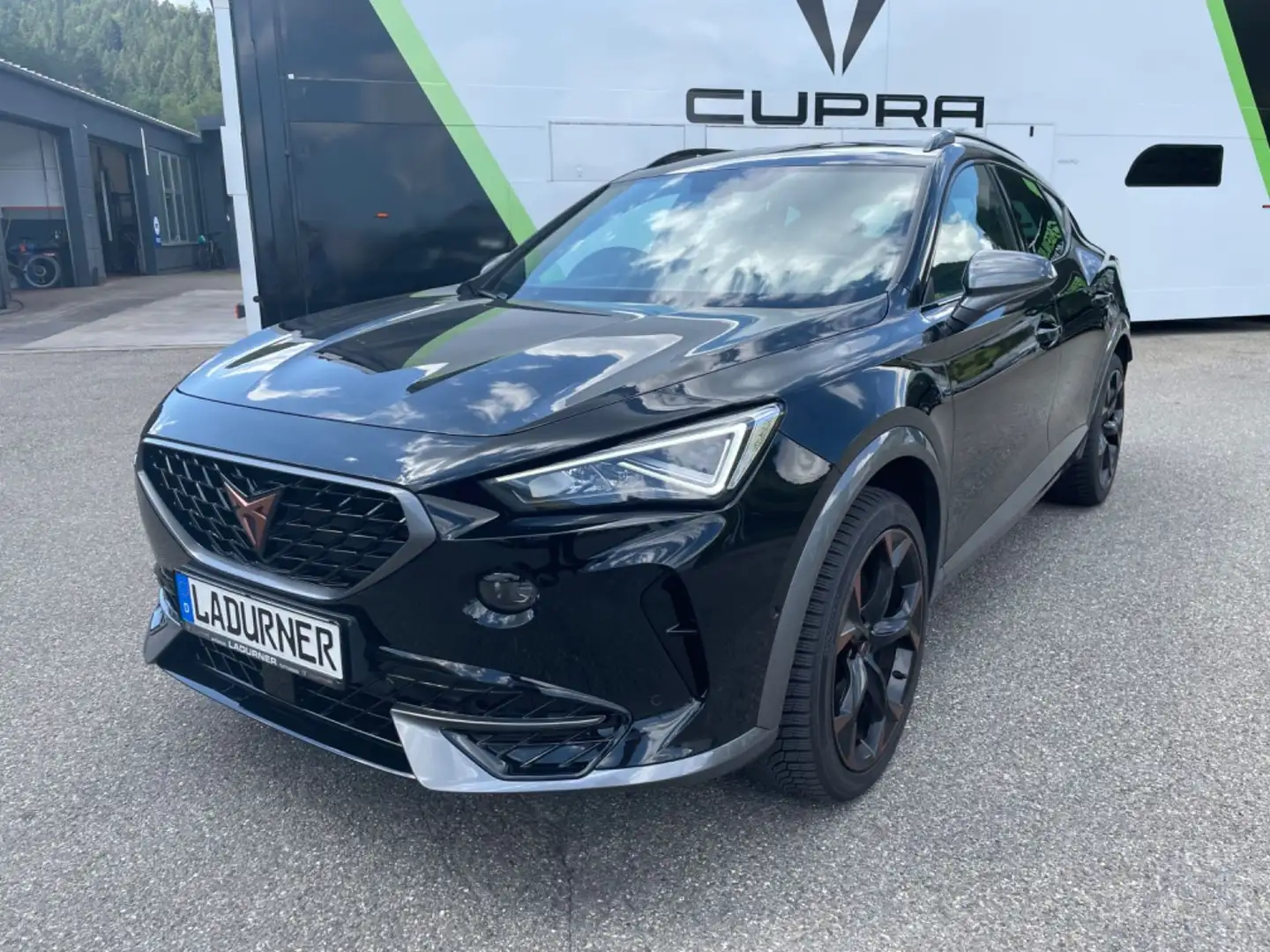 CUPRA Formentor VZ DSG*BEATS/NAVI/AHK*UPE57850€ Schwarz - 1