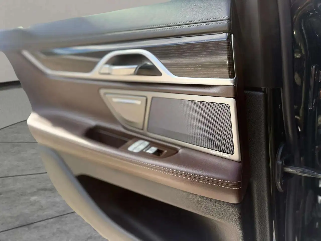 BMW 7 Series снимка BMW 7 Series