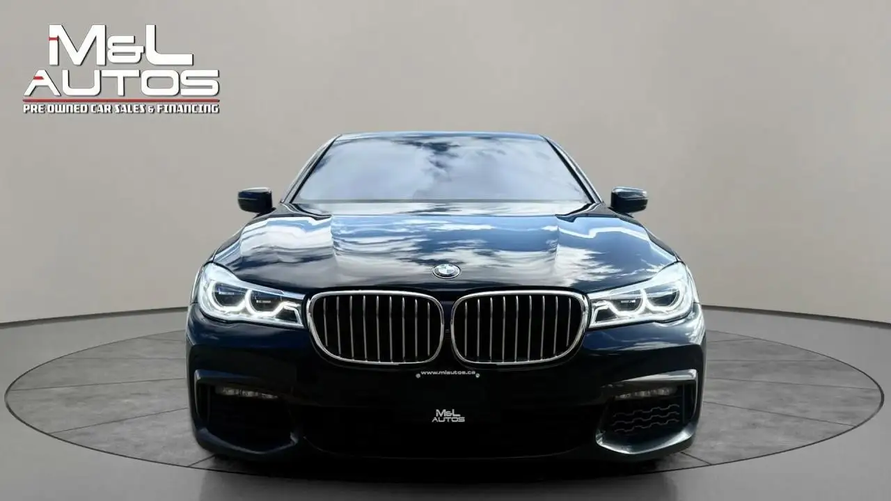 BMW 7 Series снимка BMW 7 Series