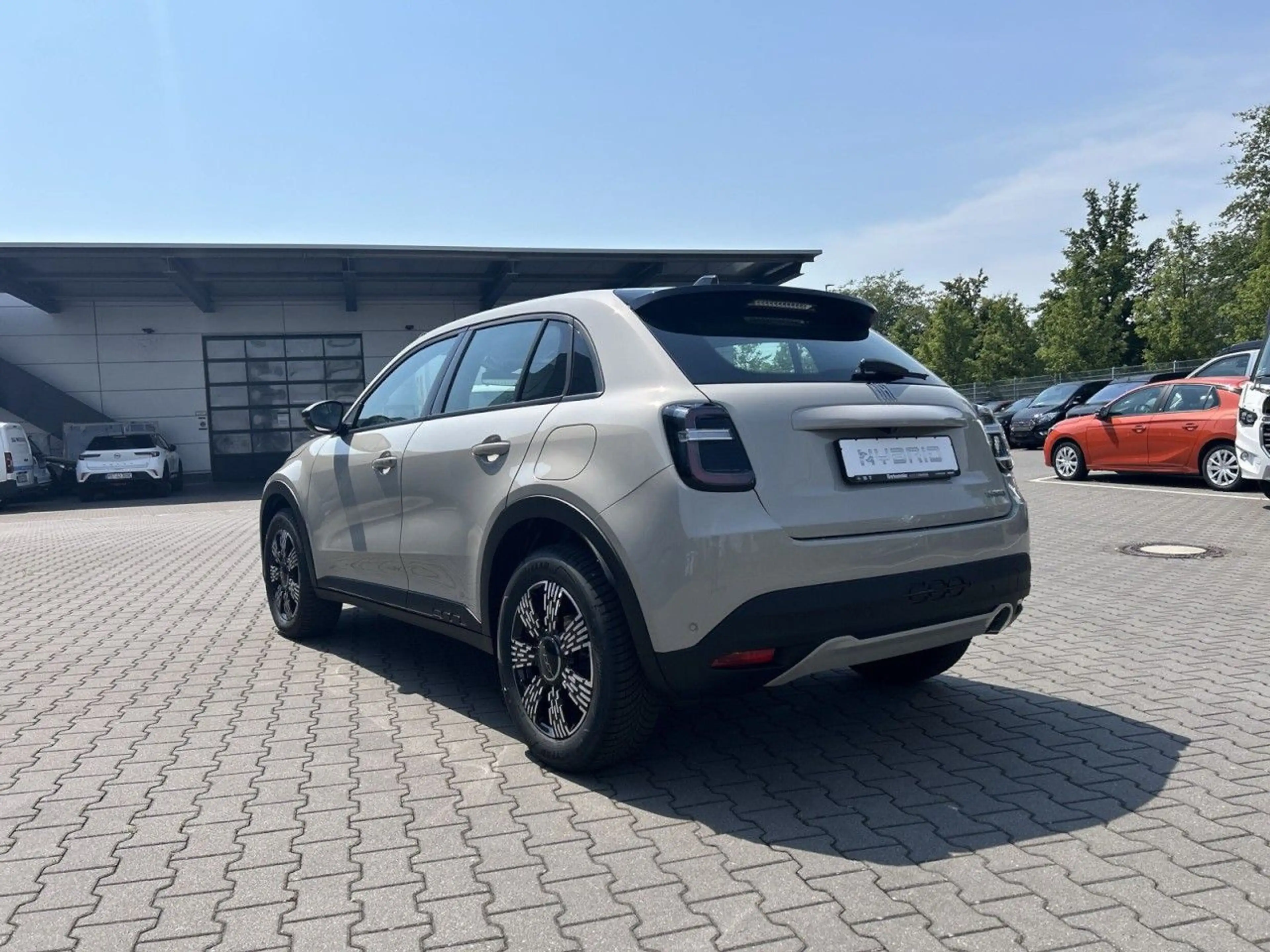 Fiat 600 Hybrid Business Edition — photo 4