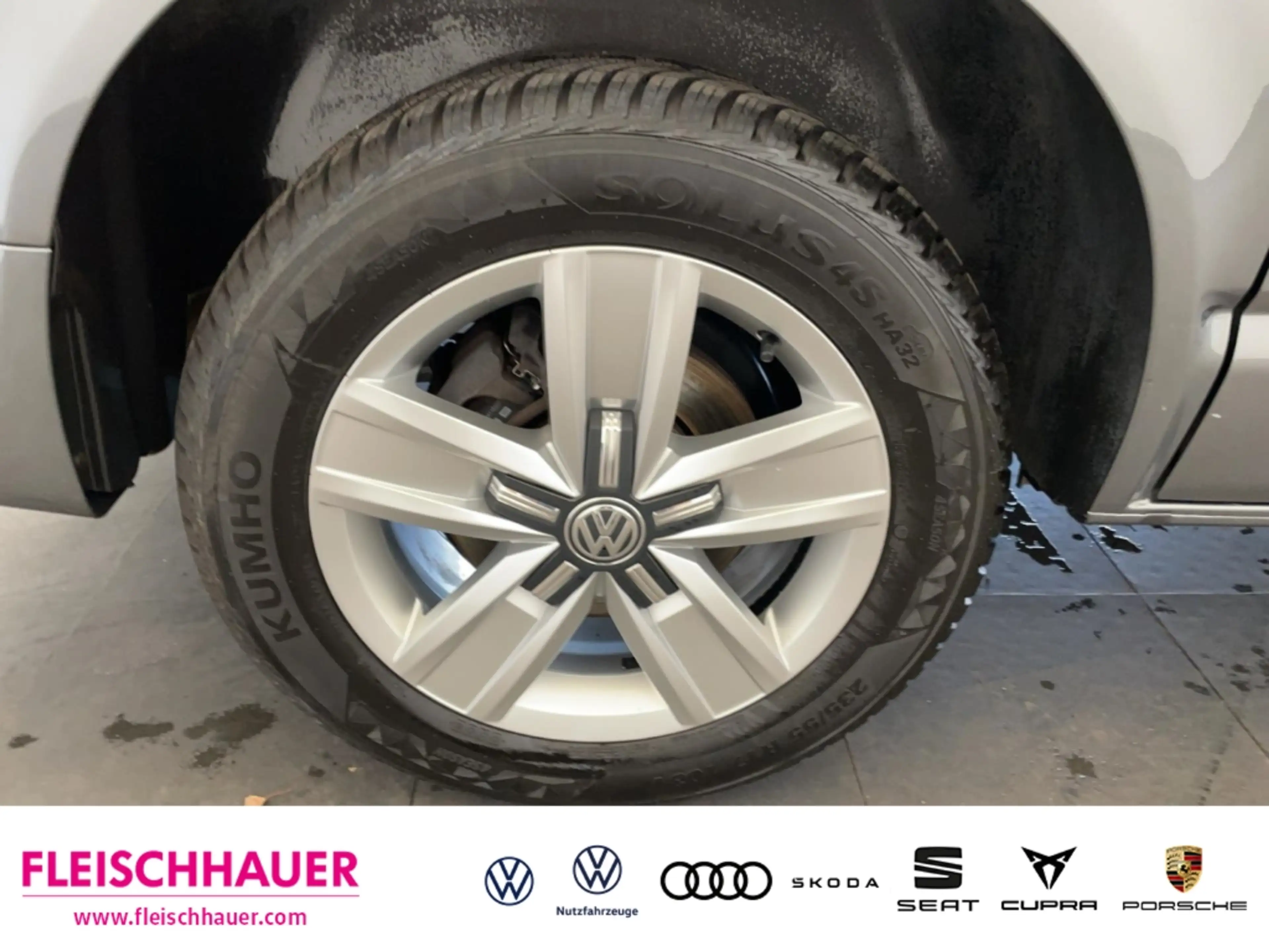 Volkswagen T6.1 Multivan 2,0 TDI Comfortline ACC Tel.-Vorb. Navi AHK Temp S — photo 8