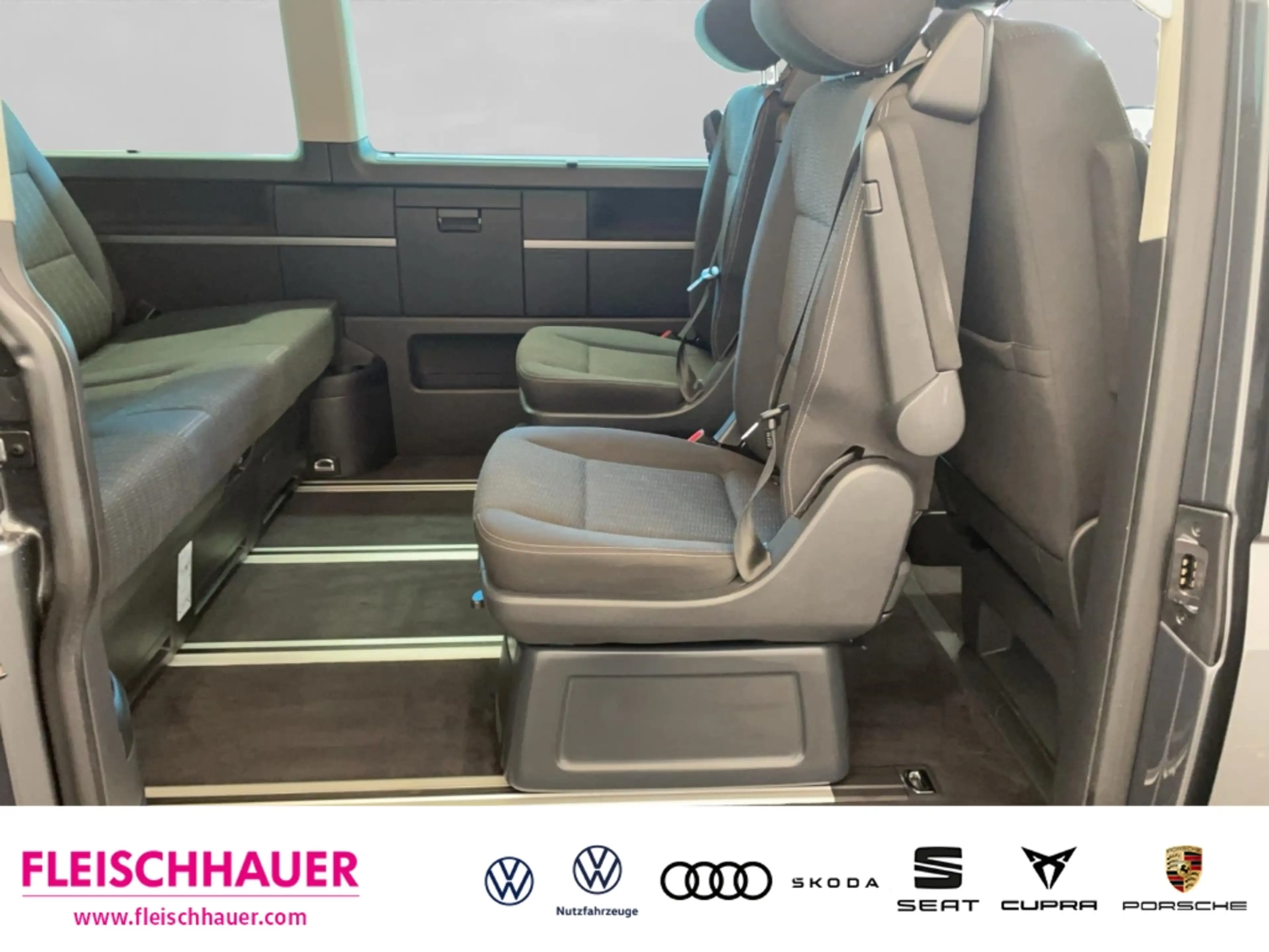 Volkswagen T6.1 Multivan 2,0 TDI Comfortline ACC Tel.-Vorb. Navi AHK Temp S — photo 10