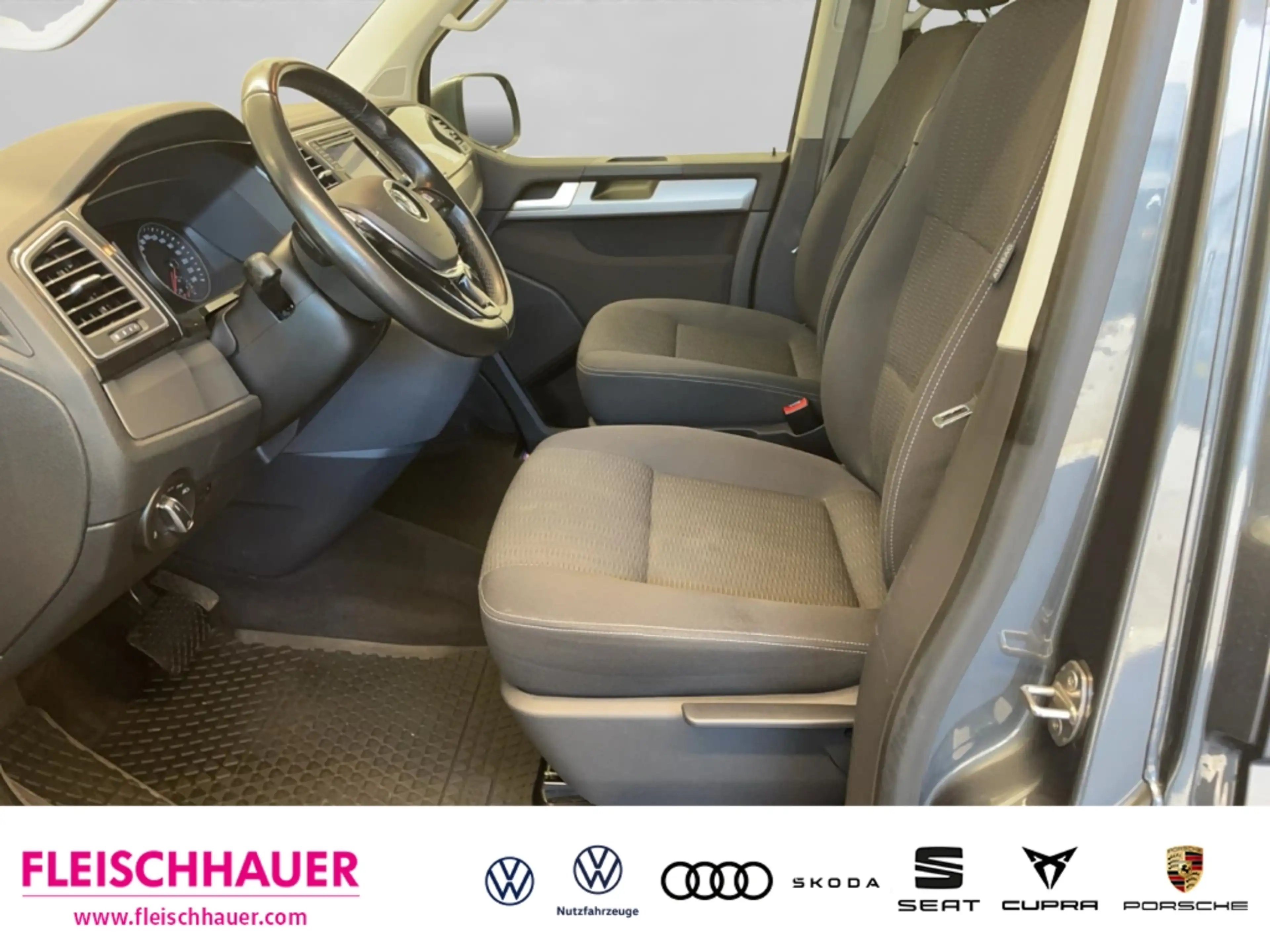 Volkswagen T6.1 Multivan 2,0 TDI Comfortline ACC Tel.-Vorb. Navi AHK Temp S — photo 12