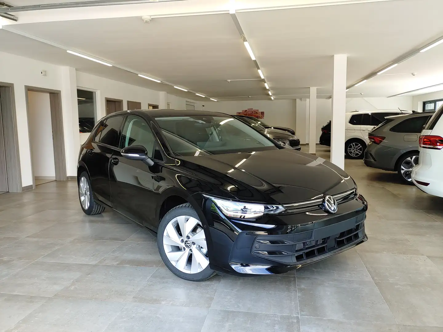 Volkswagen Golf 1.5 eTSI DSG Ready2Discover/AHK/ACC/17"/4Jahre Noir - 2