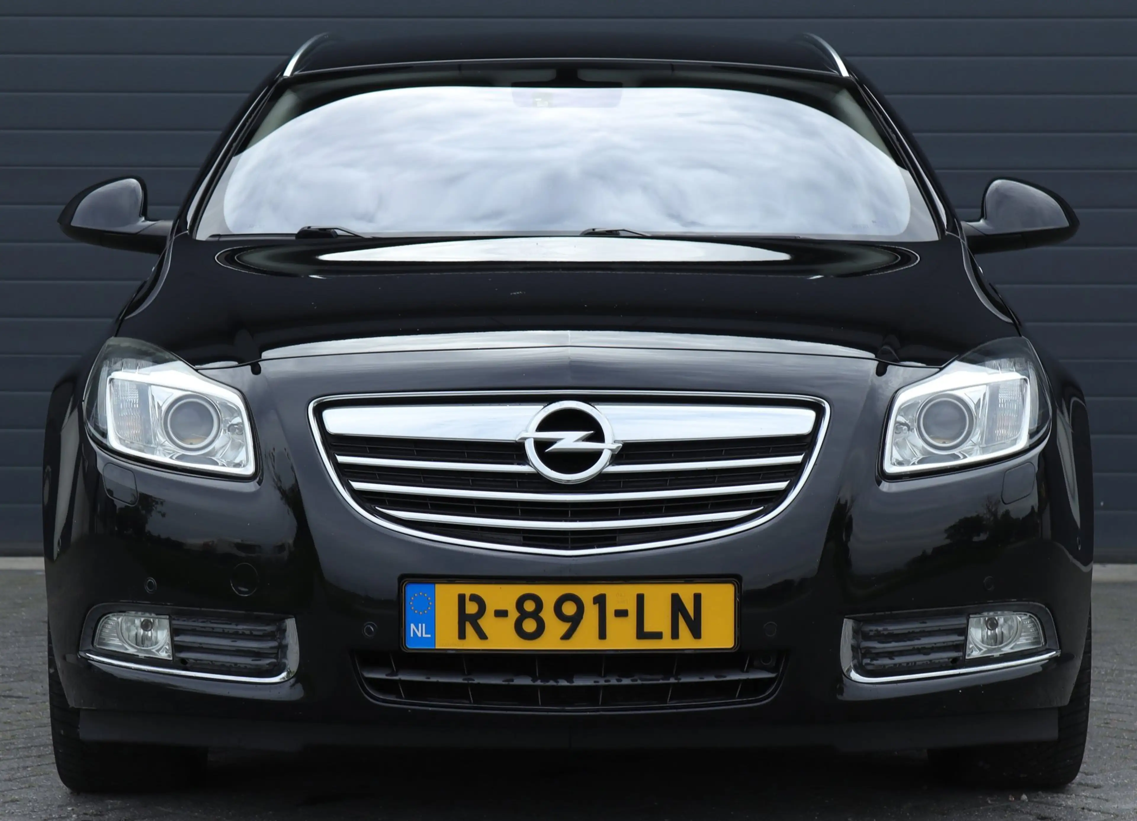 Opel Insignia SPORTS TOURER SW 1.6 Turbo LEDER / NAVI / XENON — photo 3