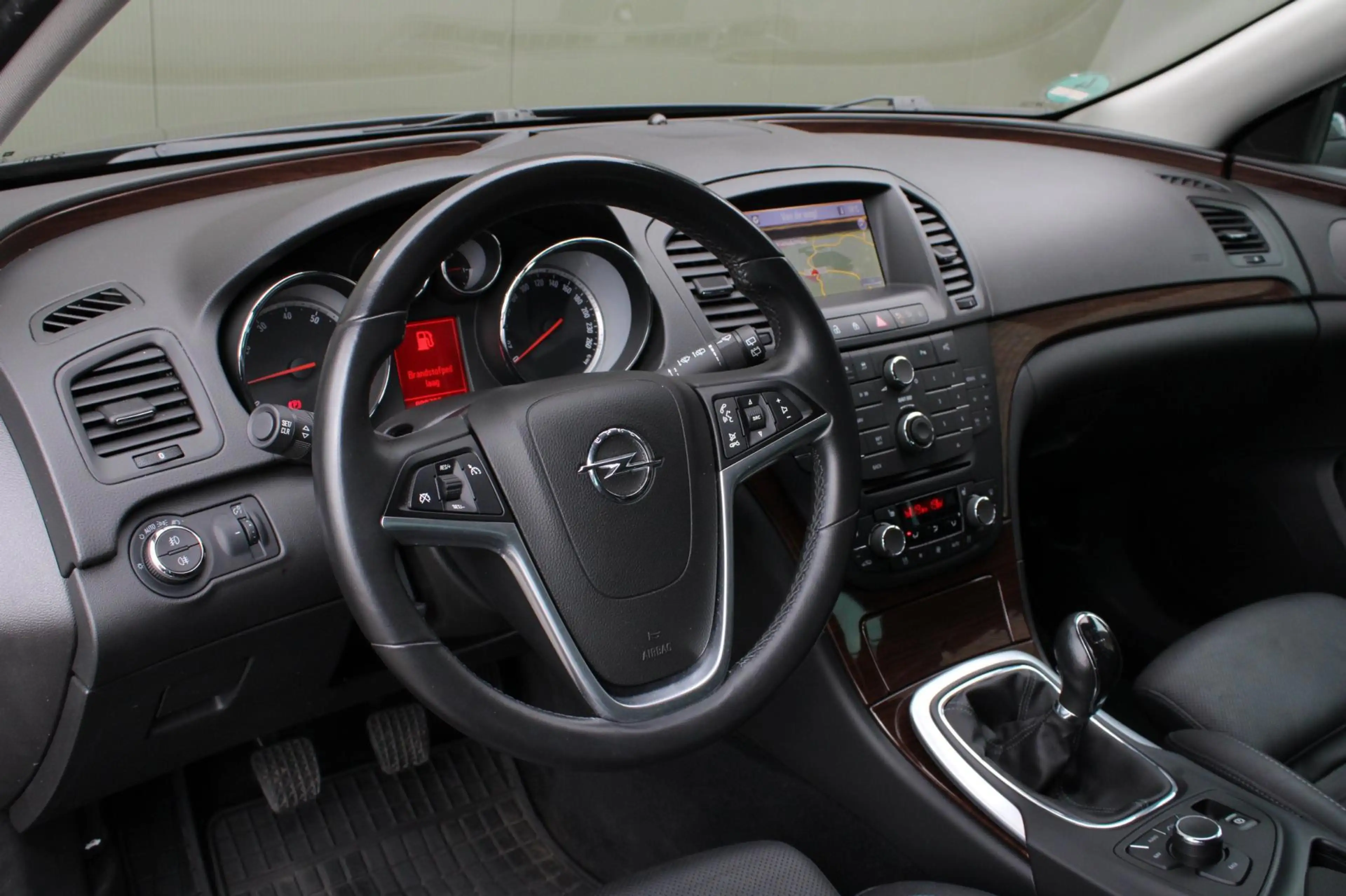 Opel Insignia SPORTS TOURER SW 1.6 Turbo LEDER / NAVI / XENON — photo 10
