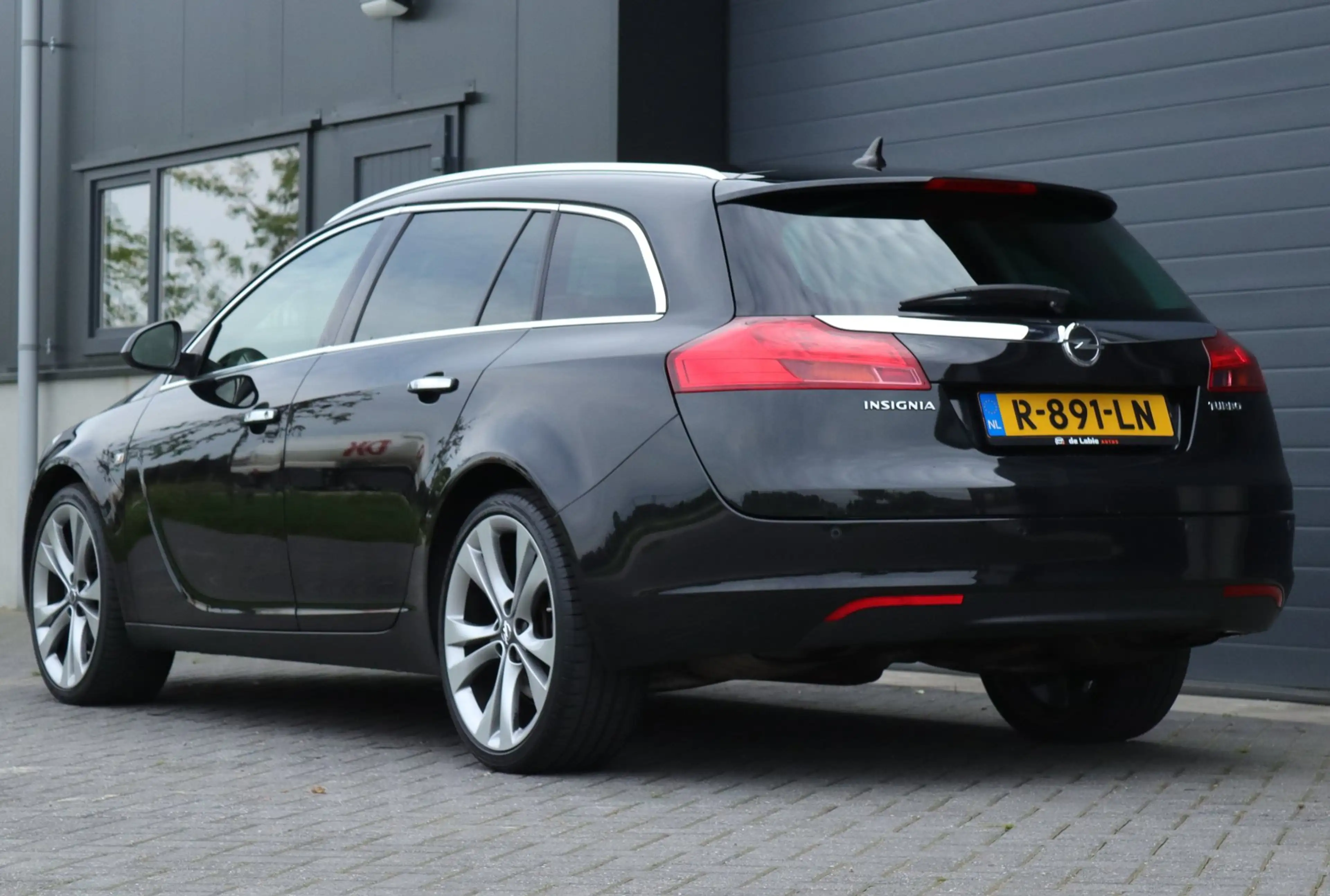 Opel Insignia SPORTS TOURER SW 1.6 Turbo LEDER / NAVI / XENON — photo 7