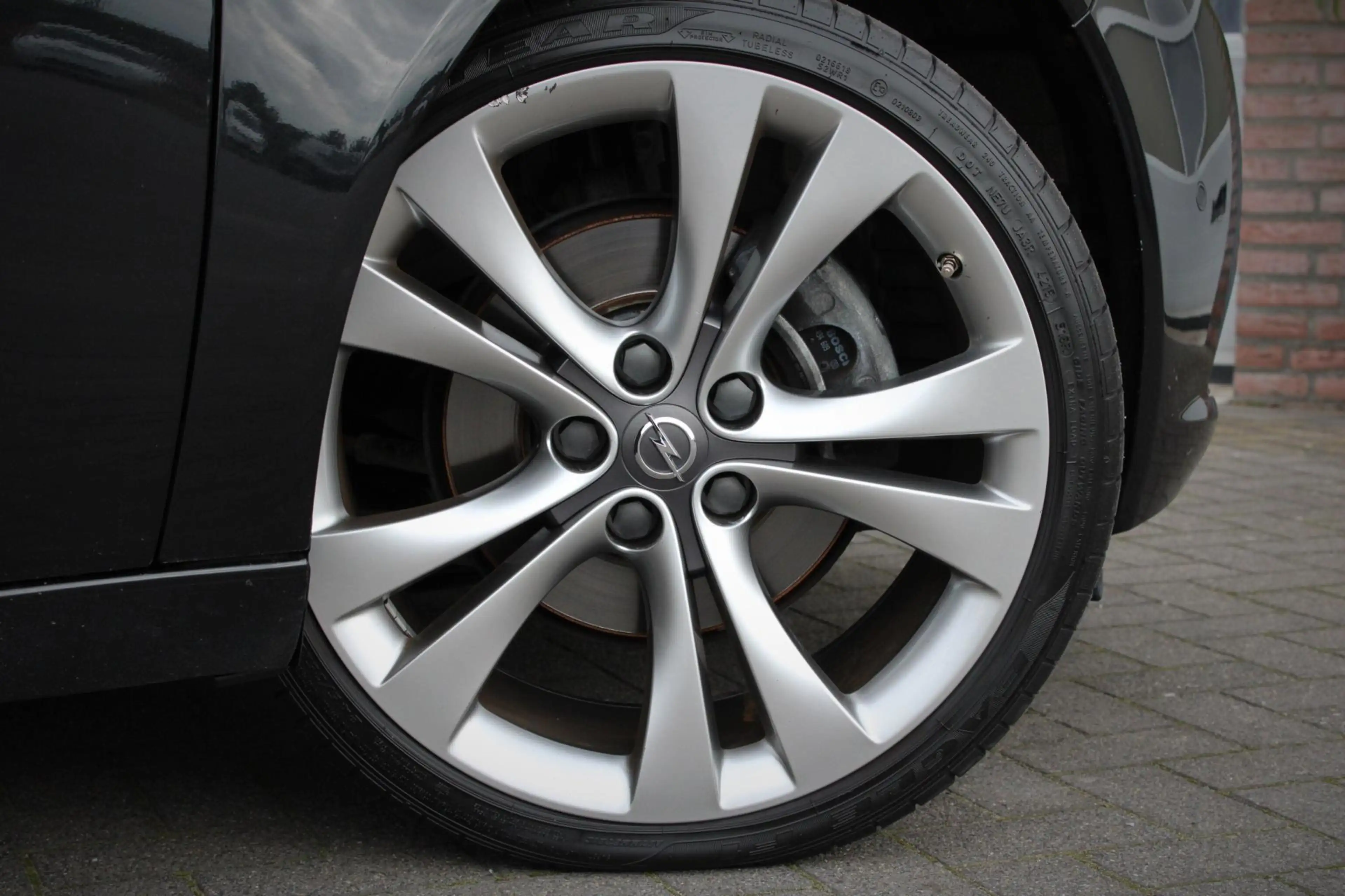 Opel Insignia SPORTS TOURER SW 1.6 Turbo LEDER / NAVI / XENON — photo 25