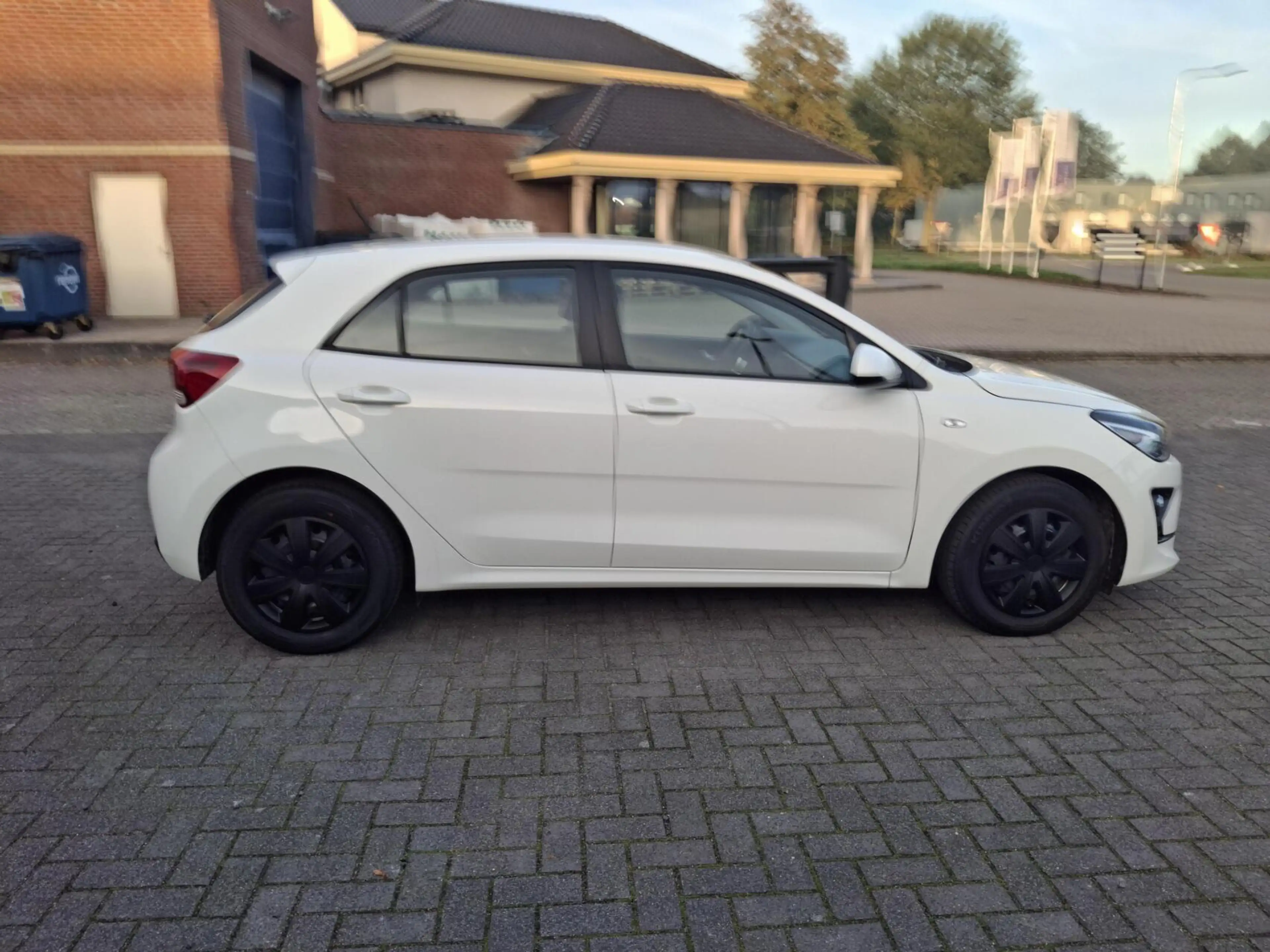 Kia Rio 1.2 4 cil. ComfortLine — photo 6