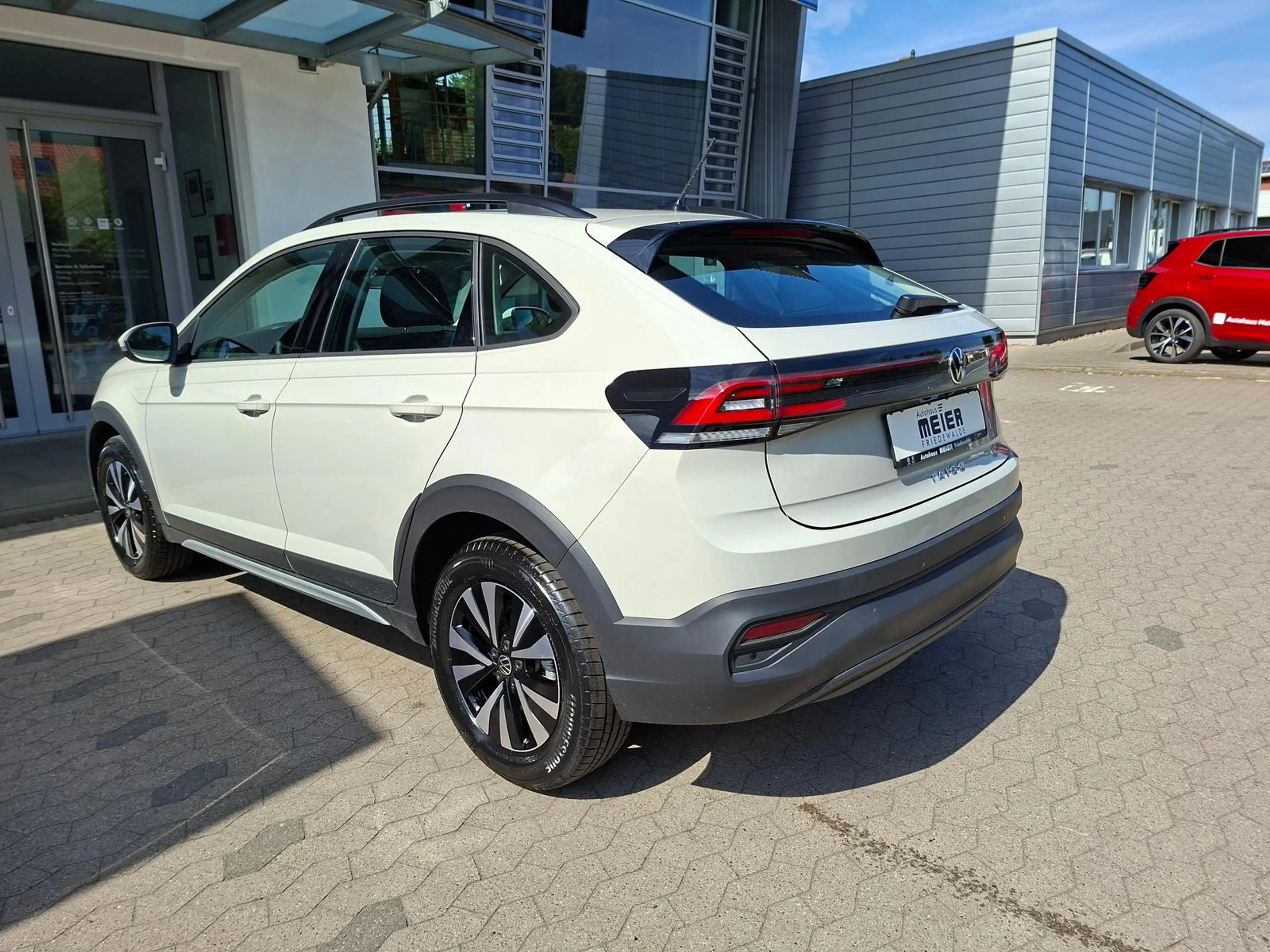 Volkswagen Taigo Life 1.0TSI DSG AHK 5J Garantie Kamera APP — photo 8
