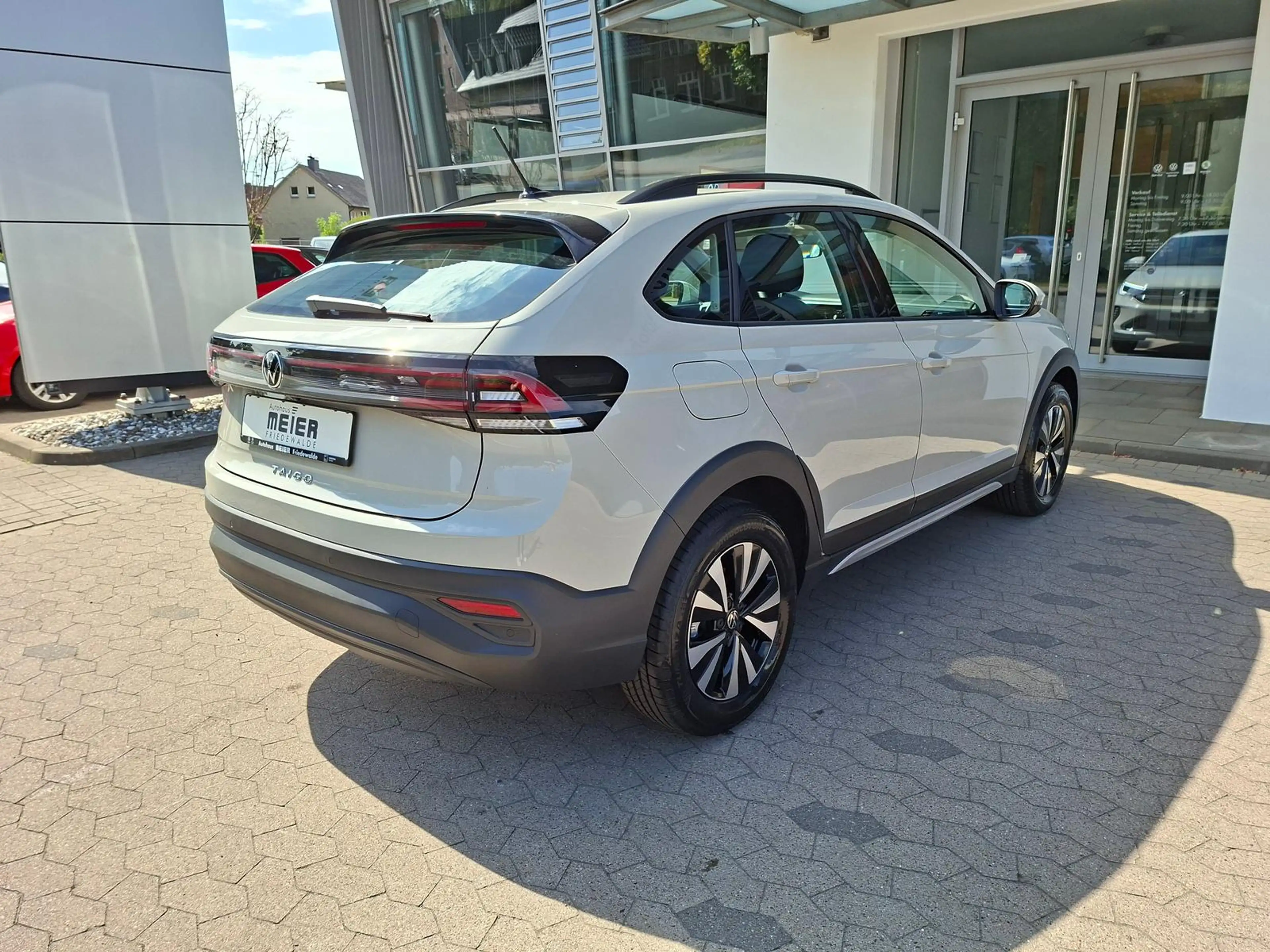 Volkswagen Taigo Life 1.0TSI DSG AHK 5J Garantie Kamera APP — photo 6