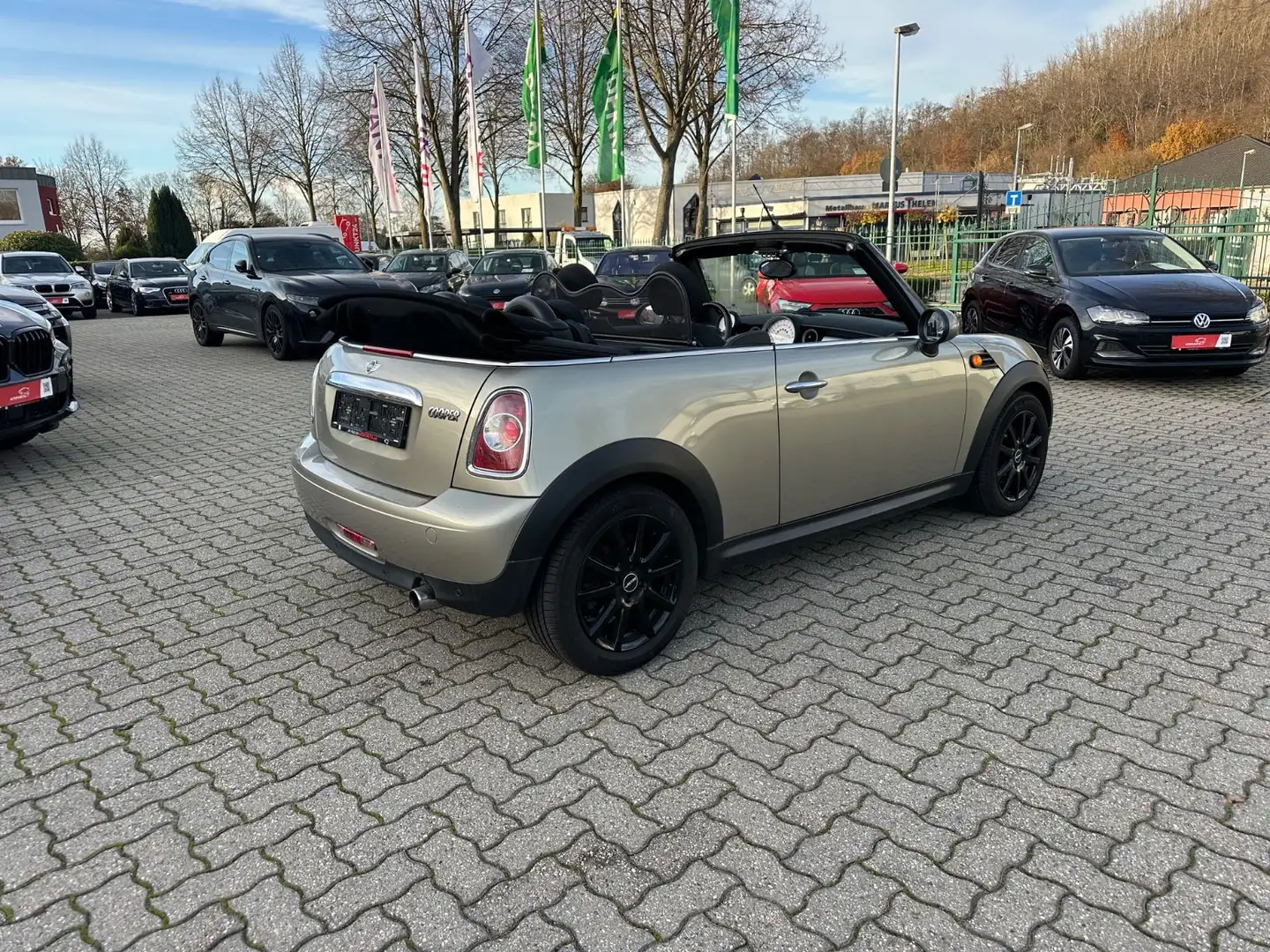 MINI Cooper Cabrio Klimaaut SHZ Temp PDC Alu 90kW Silber - 2